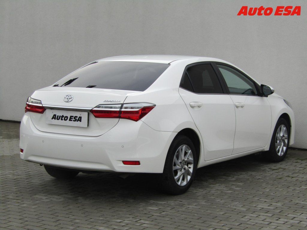 Toyota Corolla, 1.6i,ČR,LED,kamera - fotka 4
