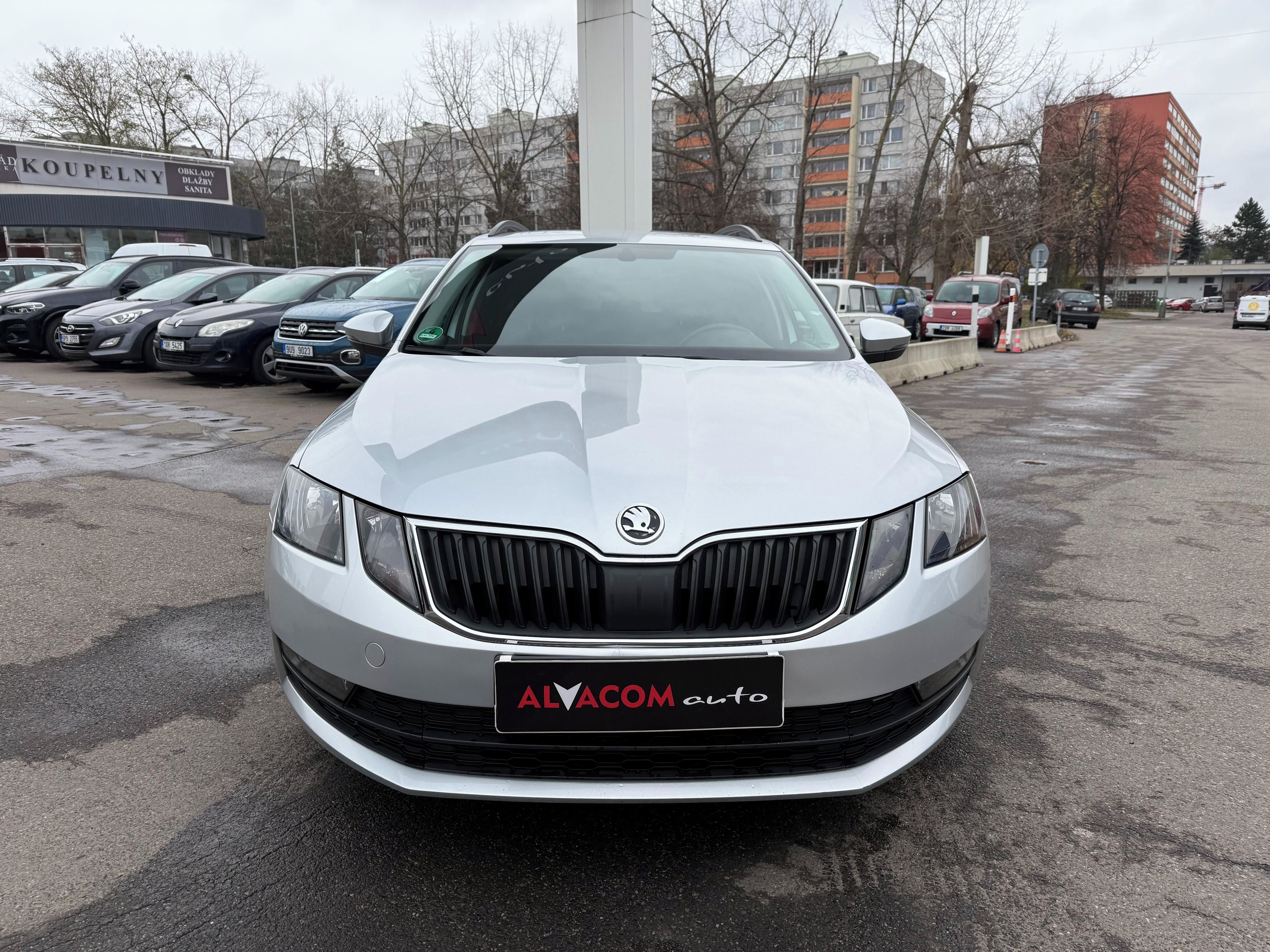 Škoda Octavia, 1.6 TDi DSG - fotka 3