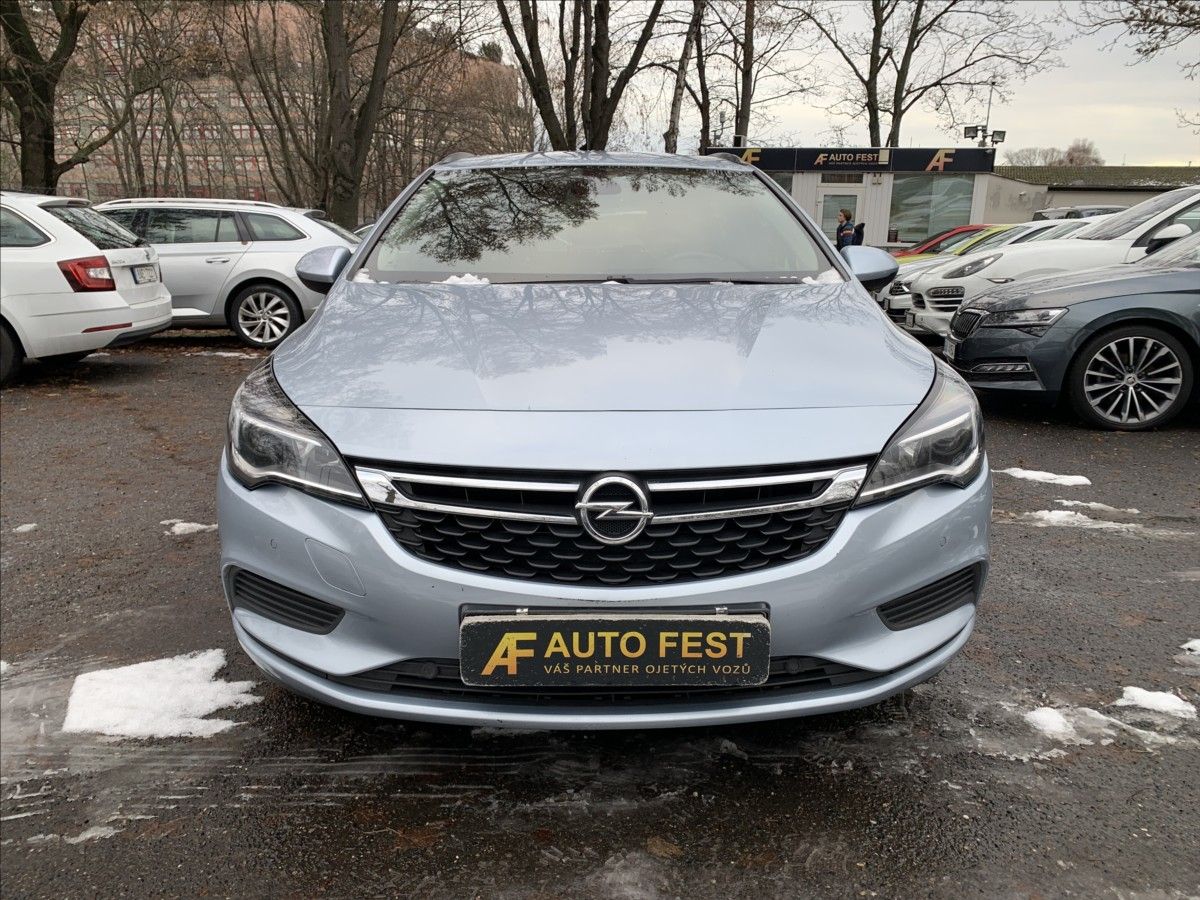 Opel Astra, 1,6 CDTI,ČR,1.MAJ,SERVISKA - fotka 2