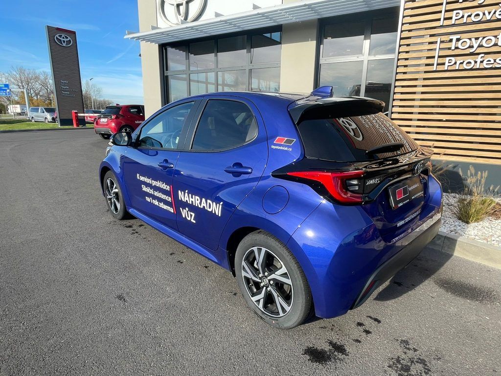 Toyota Yaris, 1.5 Hybrid 116k automat Style - fotka 4