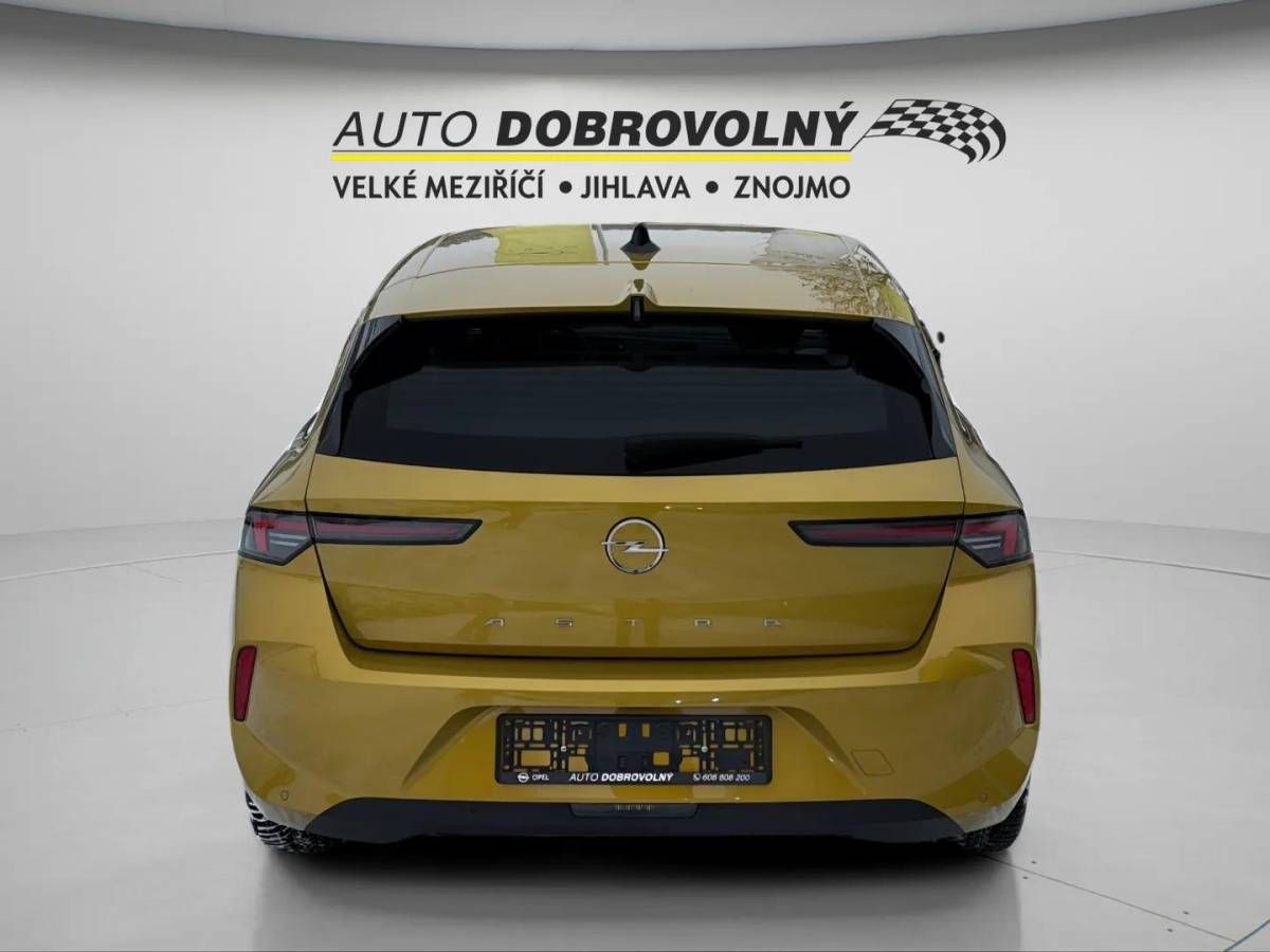 Opel Astra, Edition HB 1.2 TURBO (96kW/130 - fotka 6
