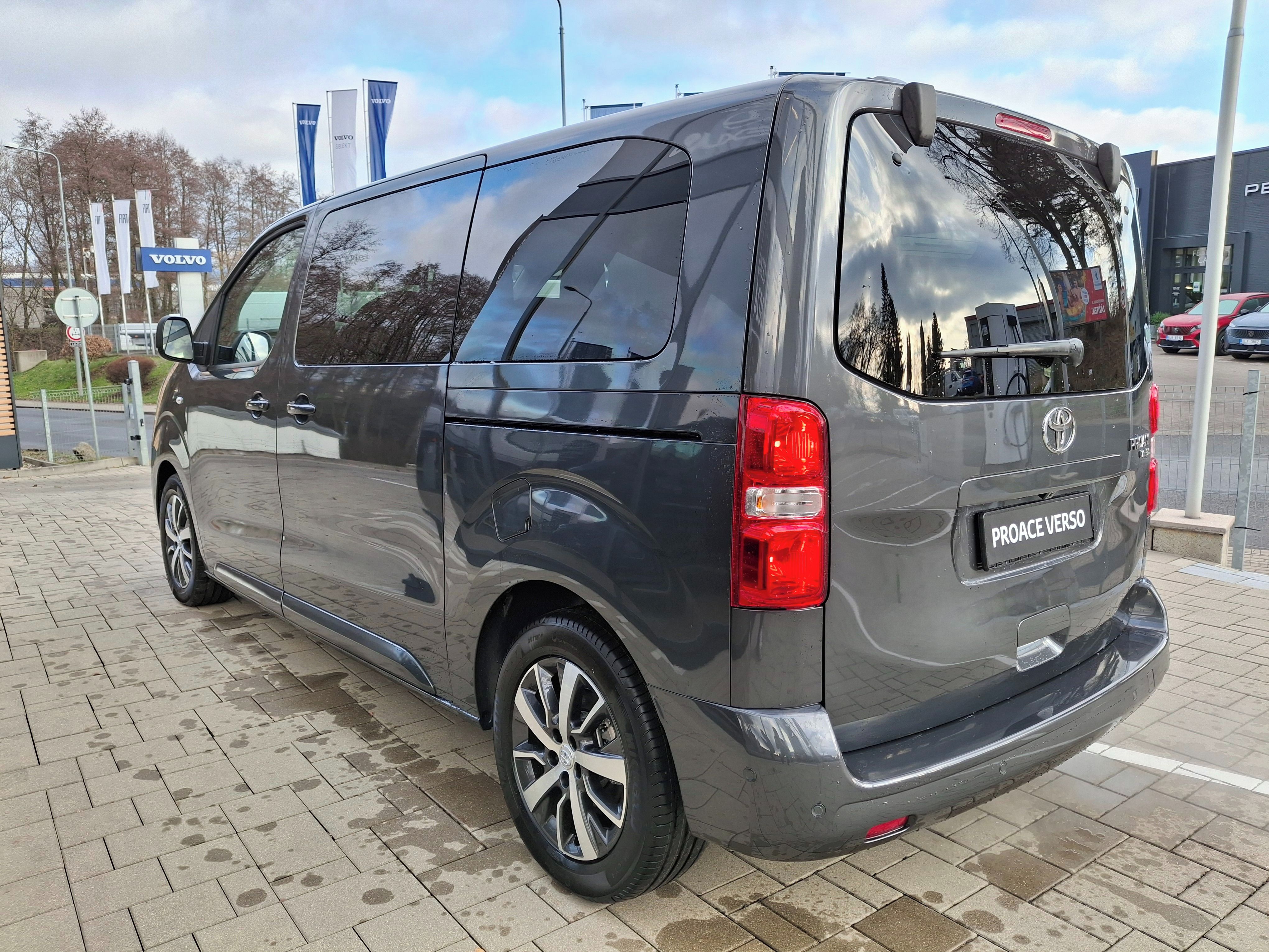 Toyota Proace Verso, 2.0 177k 8AT L1 Family 8S - fotka 3