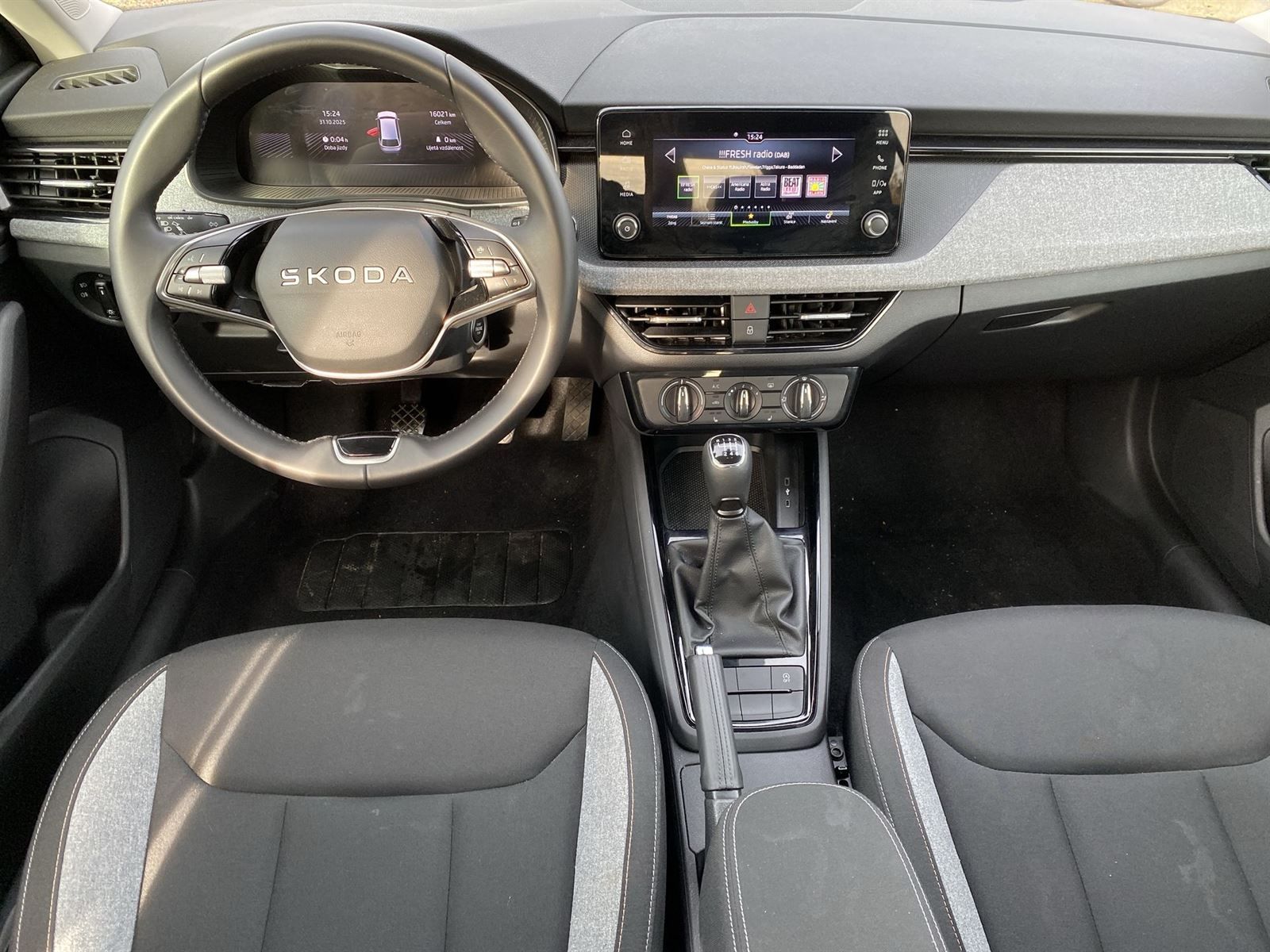Škoda Scala, 1.0 TSI Selection - fotka 5