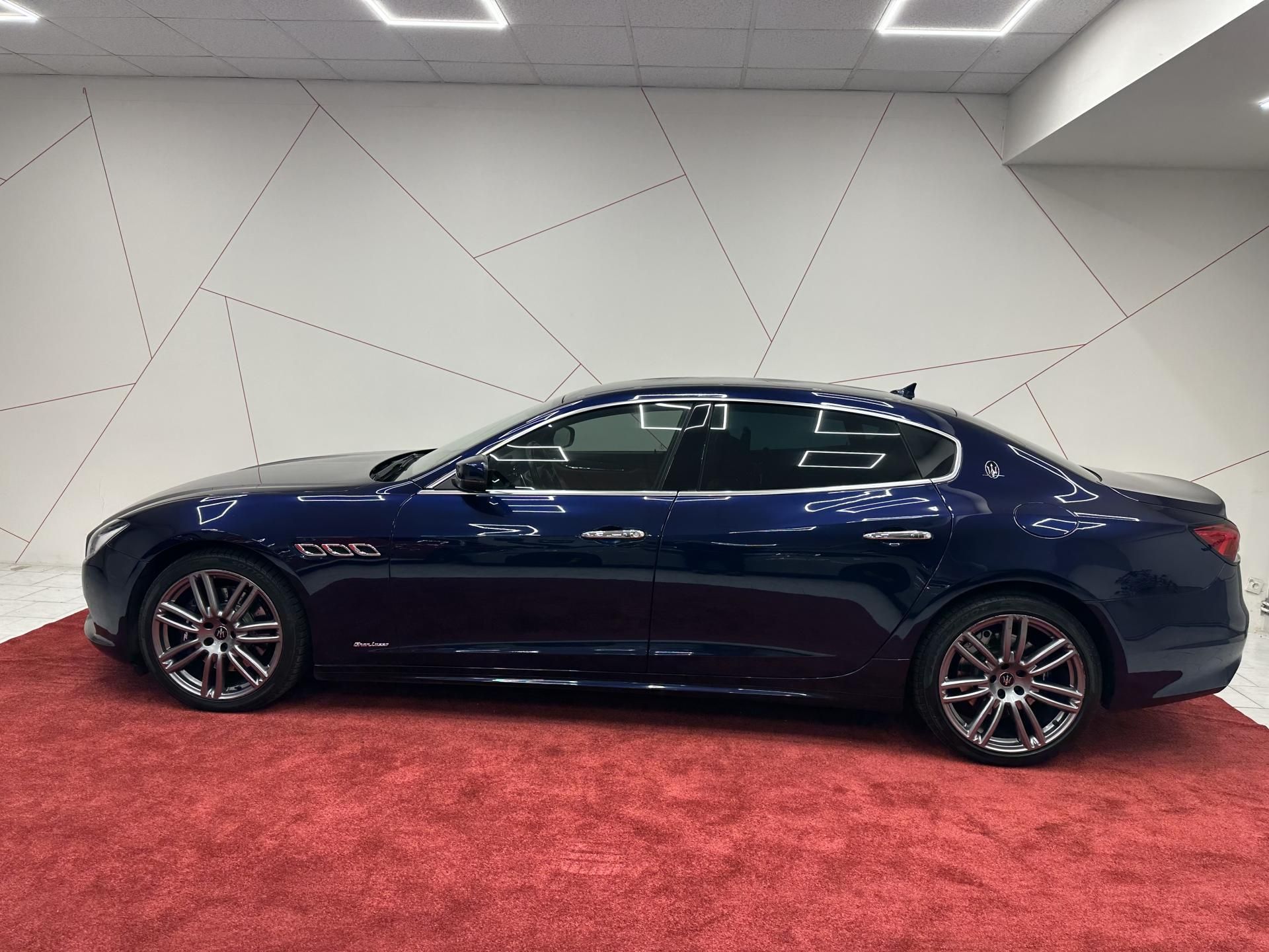 Maserati Quattroporte, SQ4 GranLusso*360*TV*STOLKY - fotka 2