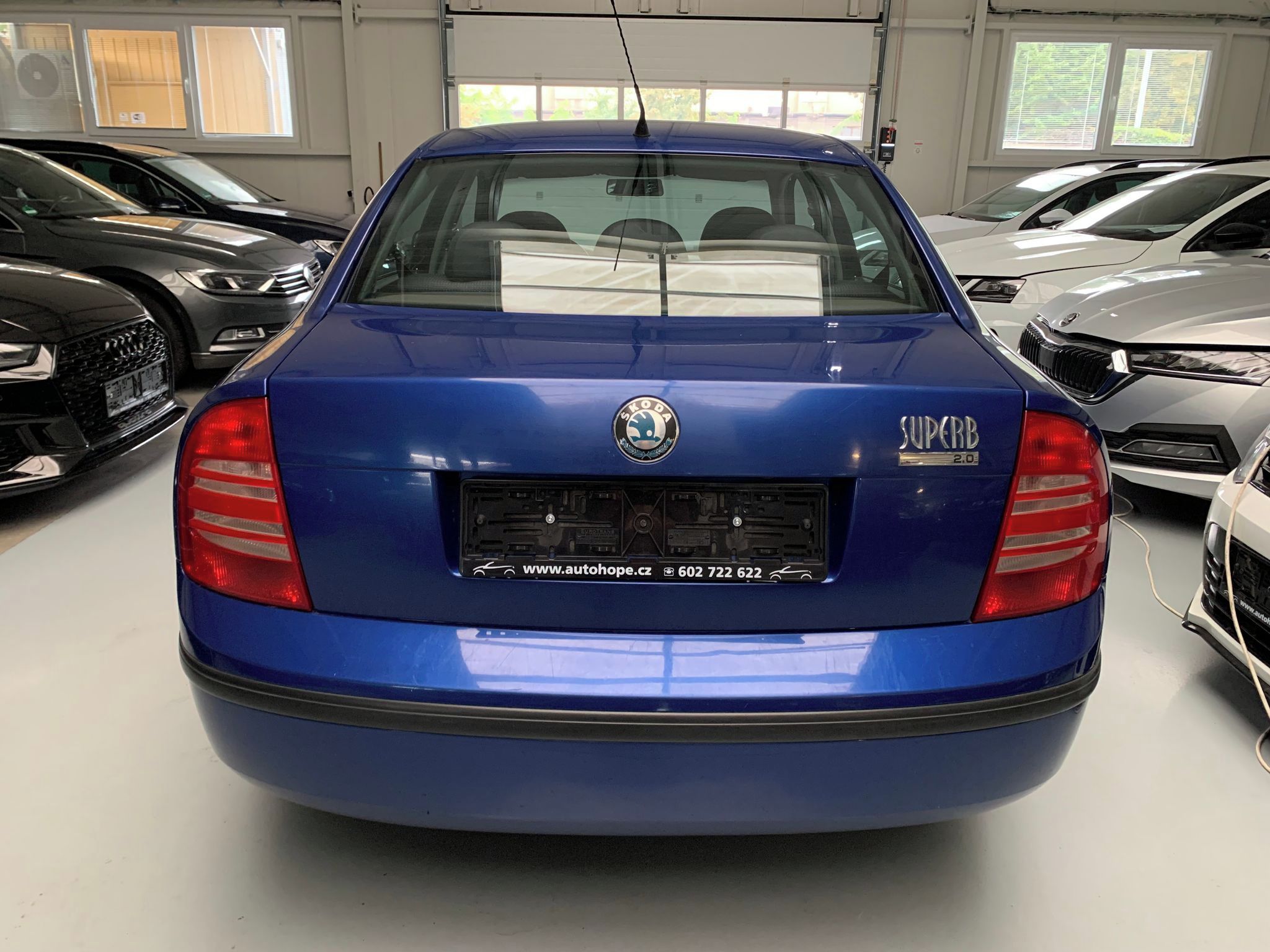 Škoda Superb, 2.0i Classic - fotka 5