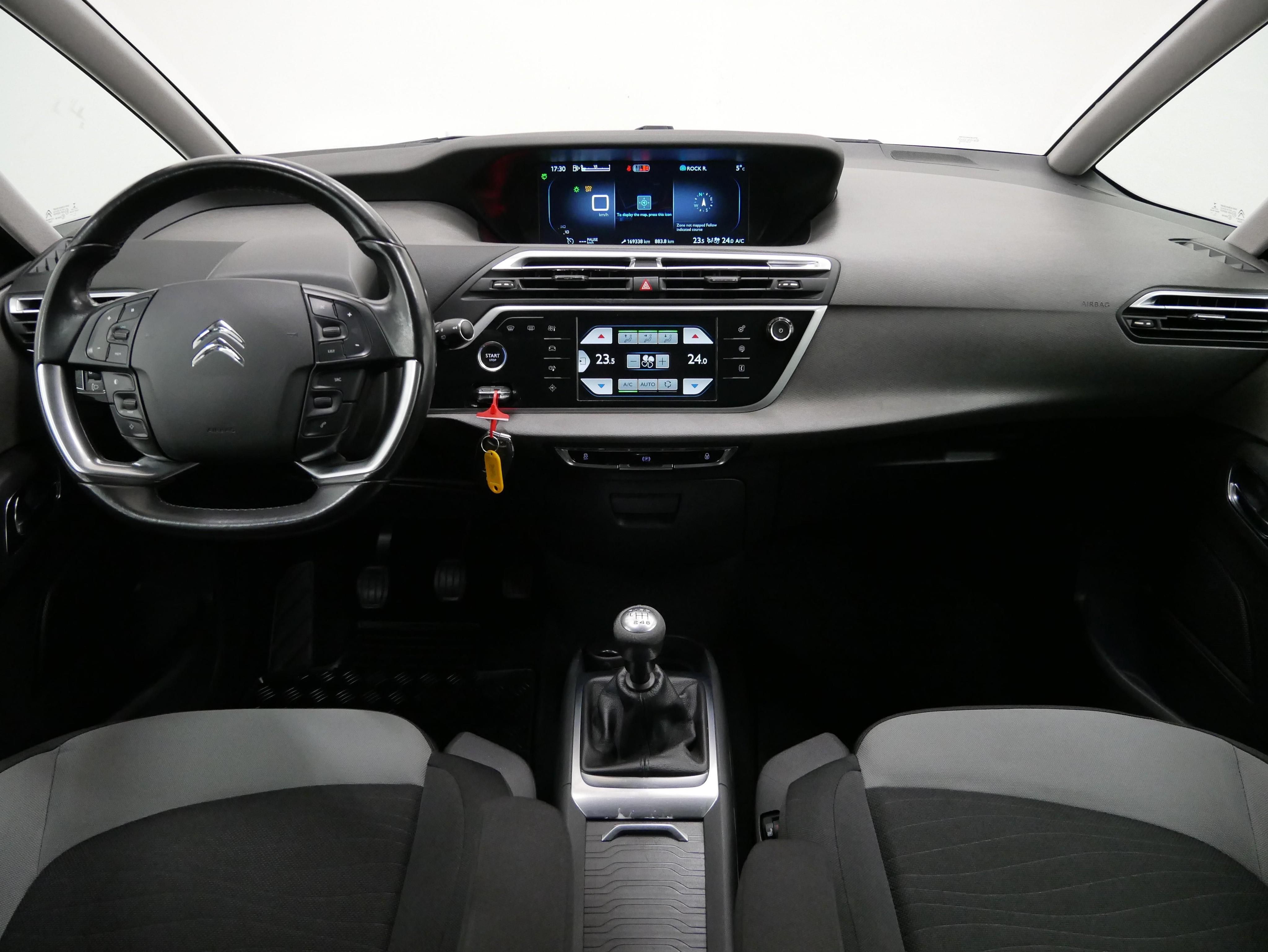 Citroën Grand C4 Picasso, 2.0 BlueHDi 110 kW Intensive - fotka 5