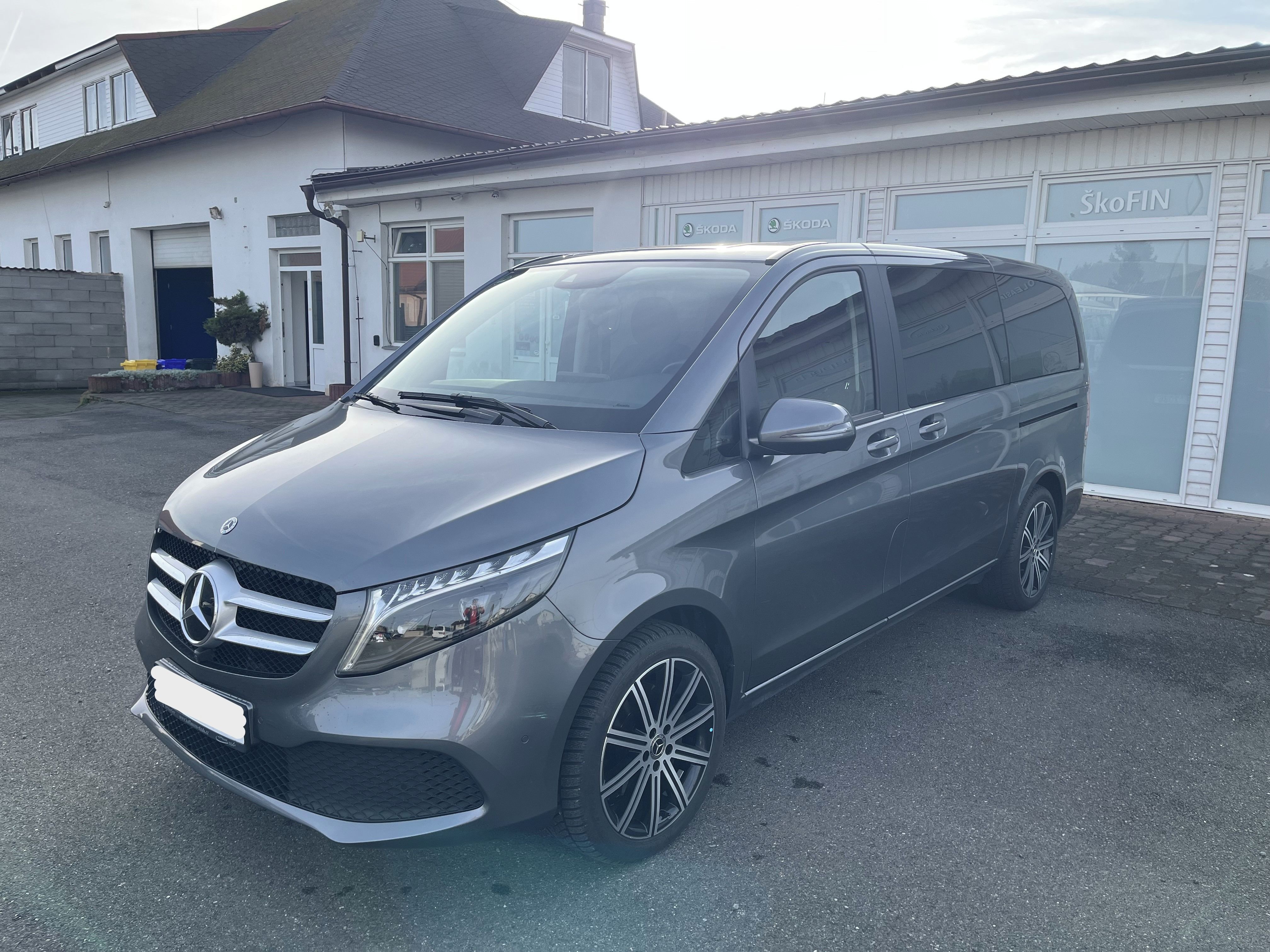 Mercedes-Benz Třídy V, V300 4MATIC