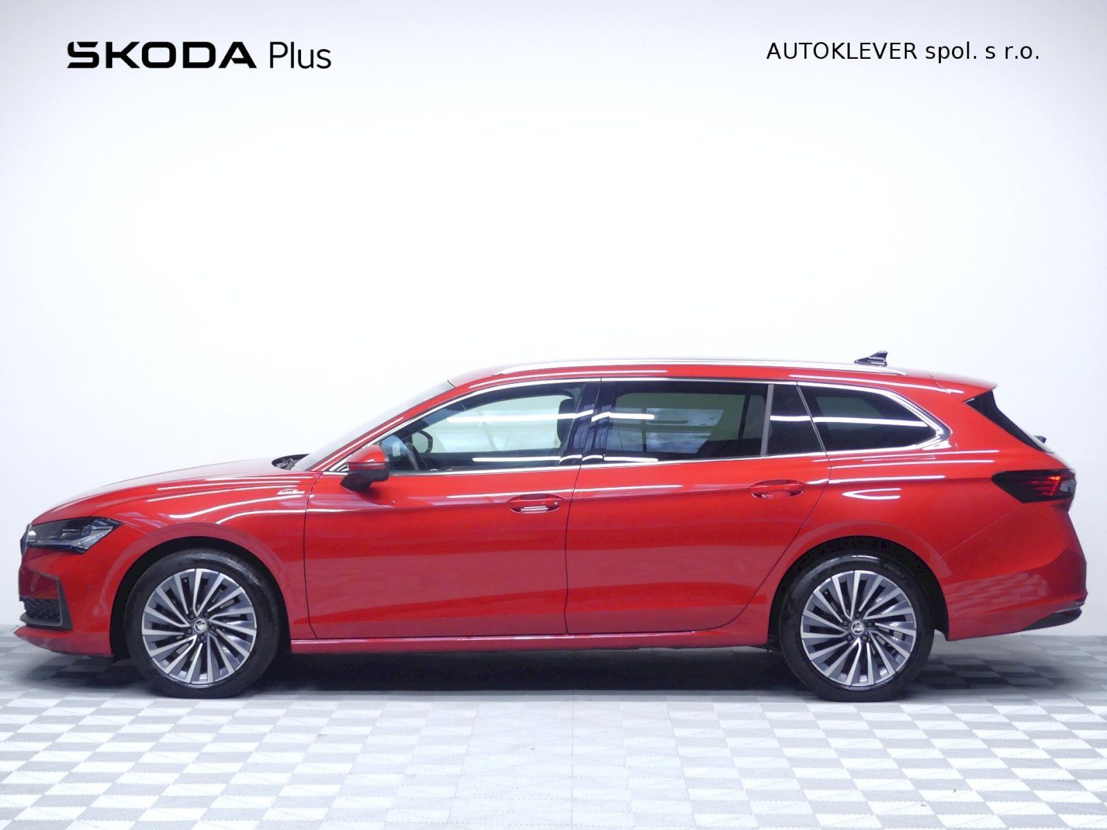 Škoda Superb, L&K DSG 4x4 2.0TDI 142kW Combi - fotka 3