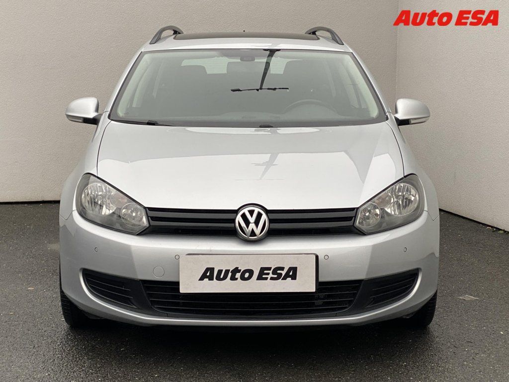 Volkswagen Golf, 1.6 TDi,Trendline,navi - fotka 2