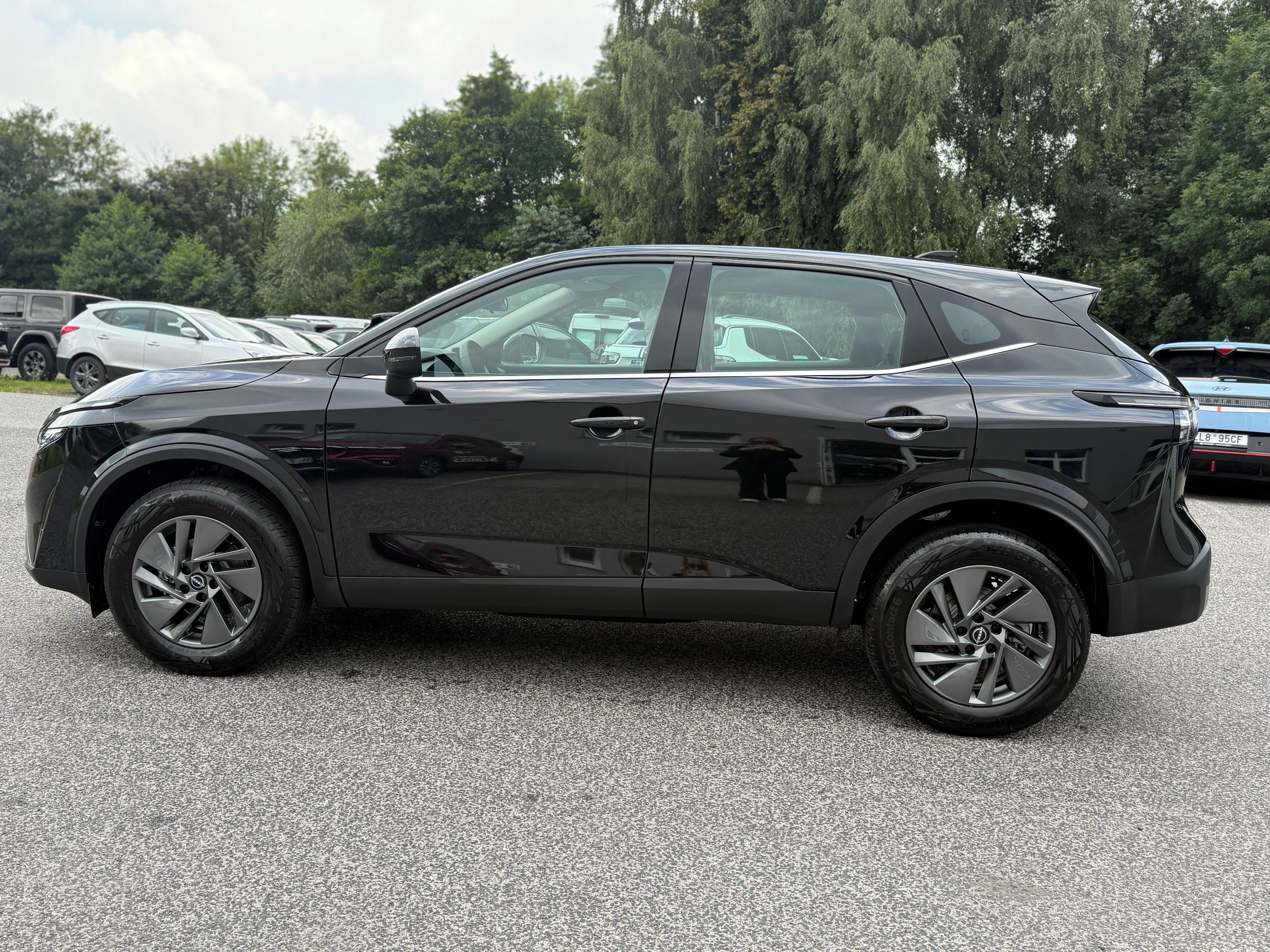 Nissan Qashqai, ACENTA 158 k Manuální 2WD - fotka 2