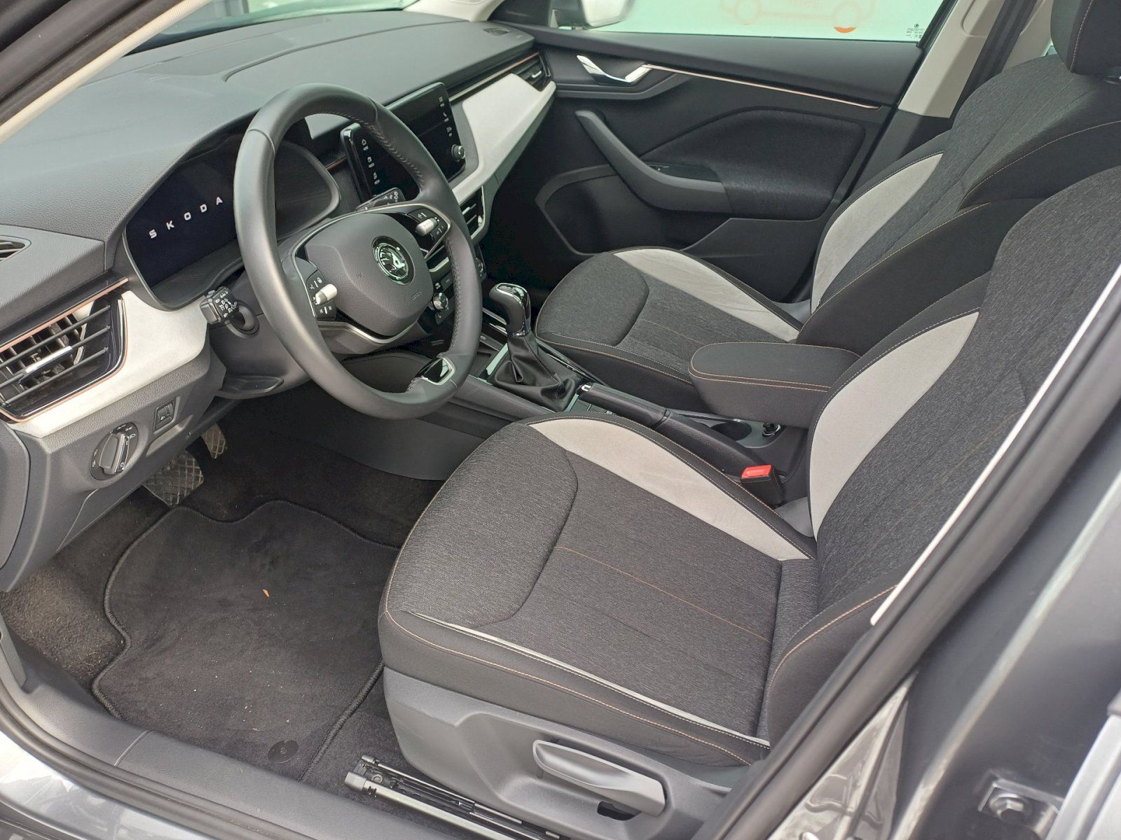 Škoda Kamiq, Top Selection DSG TSI 1.0 / 85 - fotka 6