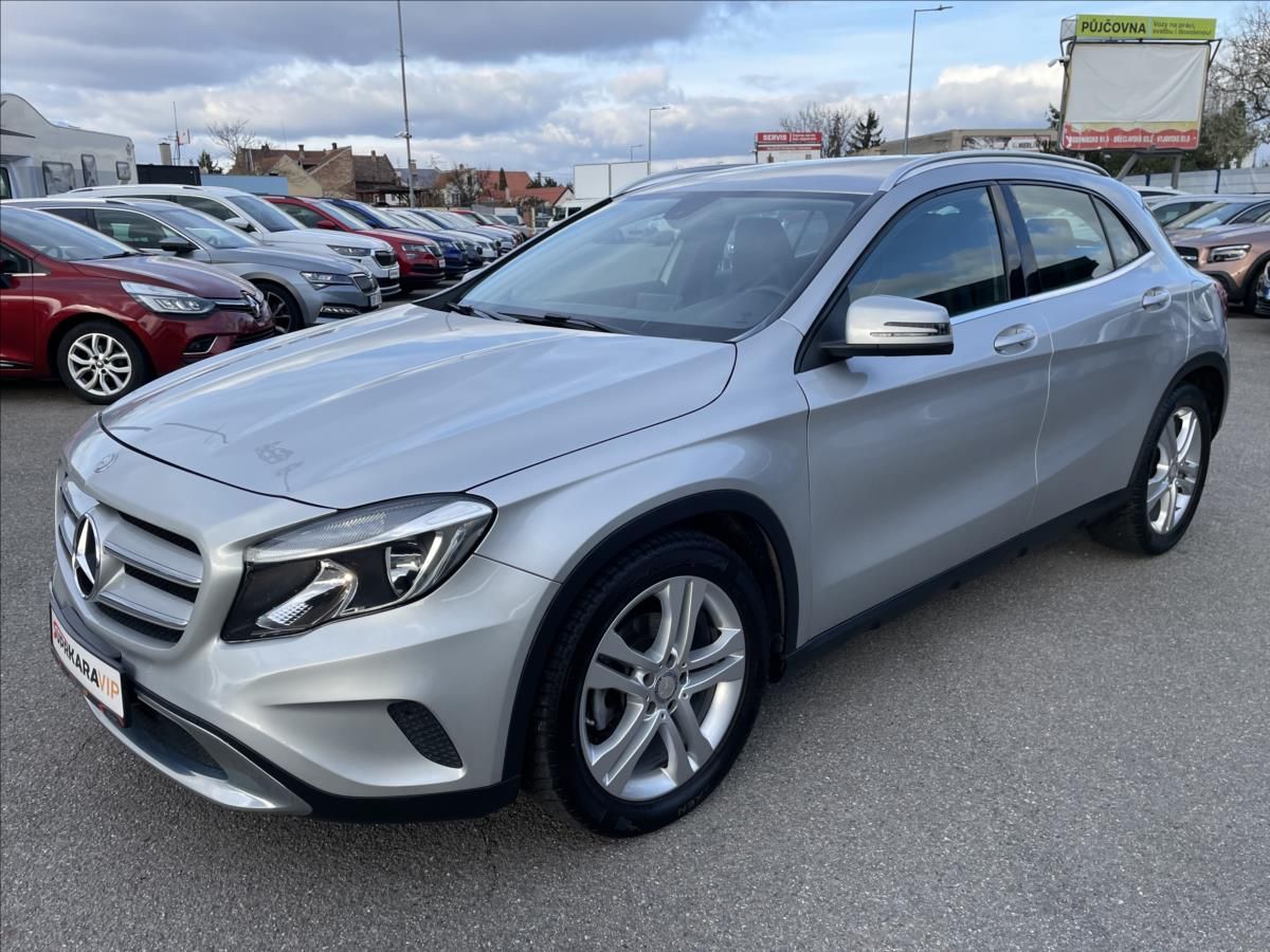 Mercedes-Benz GLA, 180 CDi Navi*Polokůže*Kamera