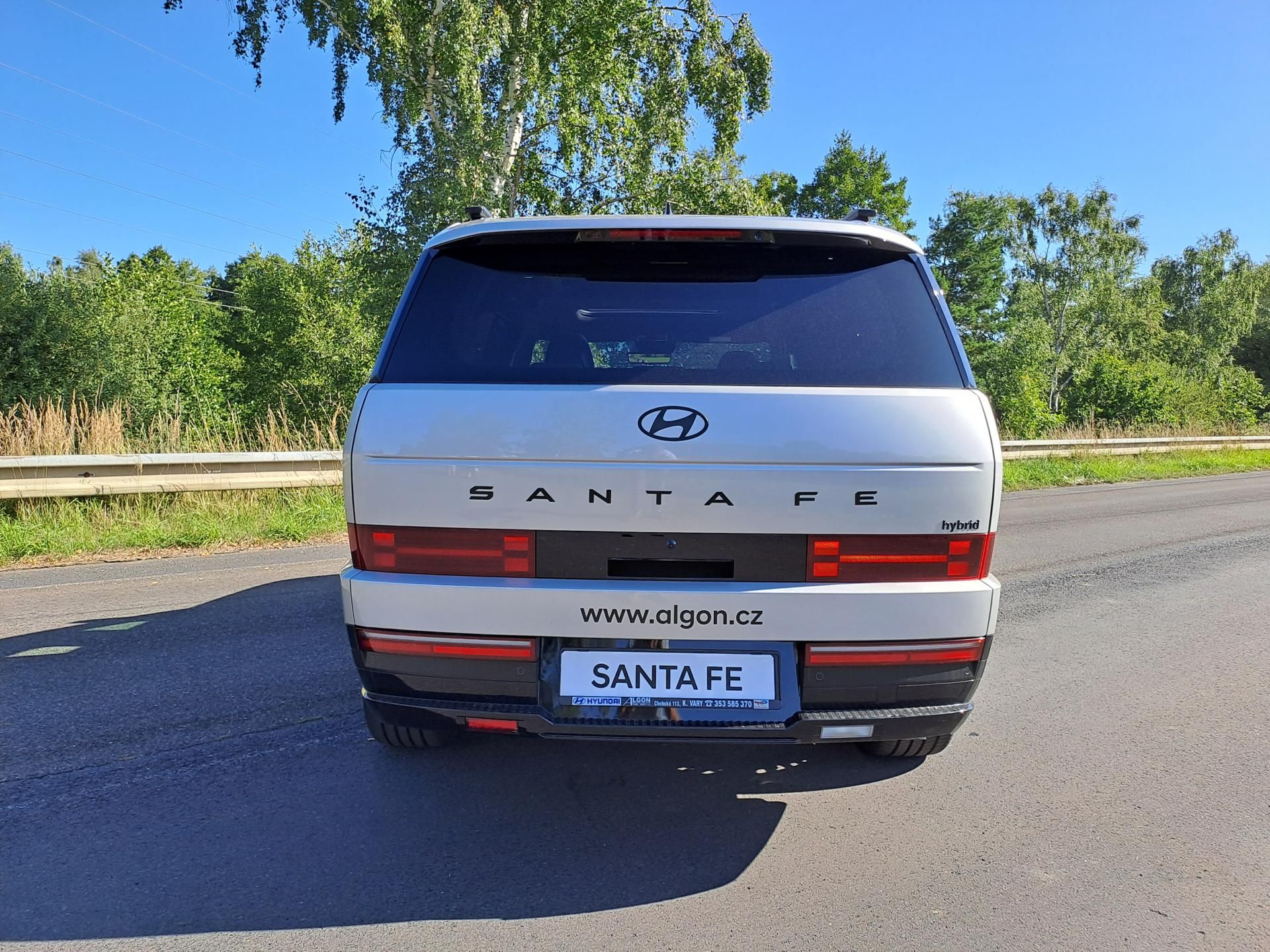 Hyundai Santa Fe, 1,6 T-GDI HEV 6AT 4×4 - fotka 4