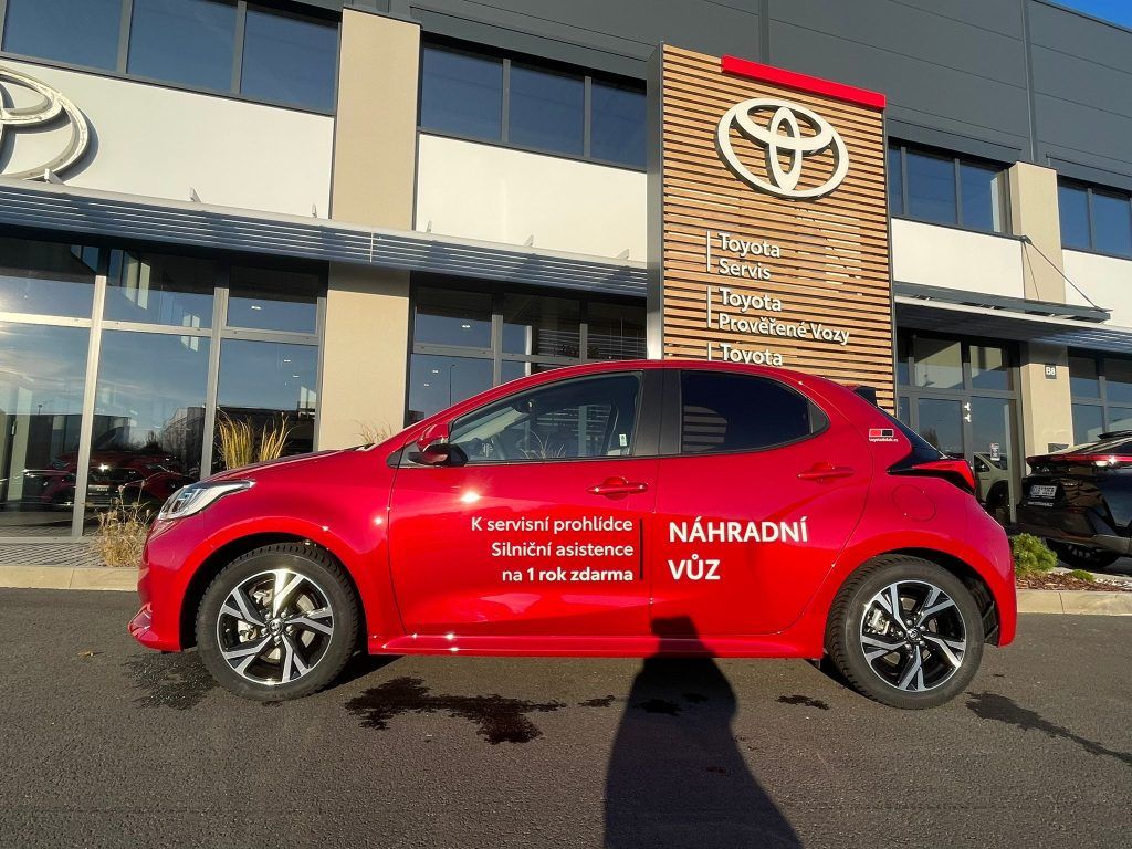 Toyota Yaris, 1.5 Hybrid 116k automat Style - fotka 2
