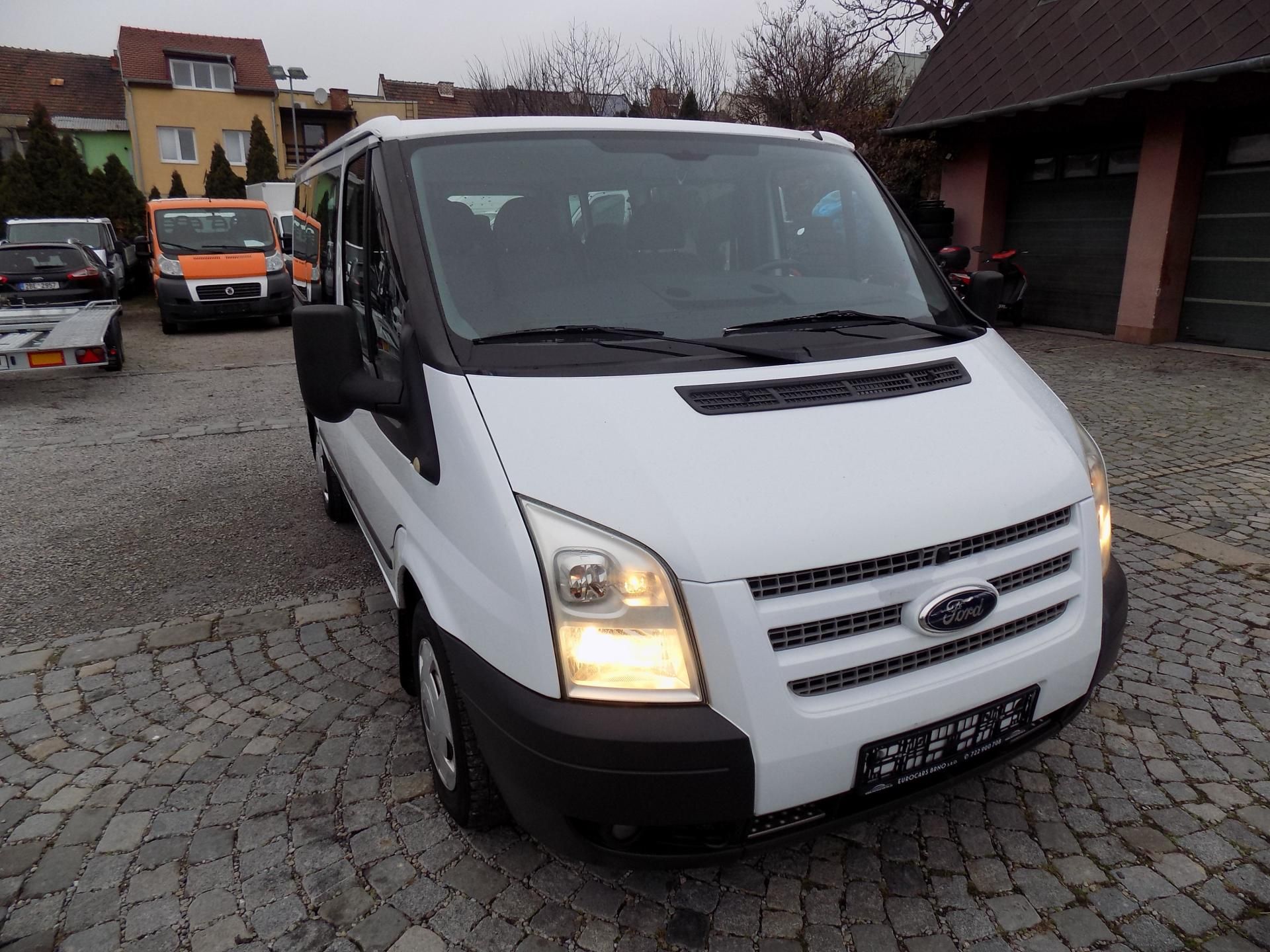 Ford Transit, 2,2 TDCI SWB TREND AC 9 MÍST - fotka 4