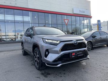 2.5 Plug-in Hybrid ODBĚR IHNED