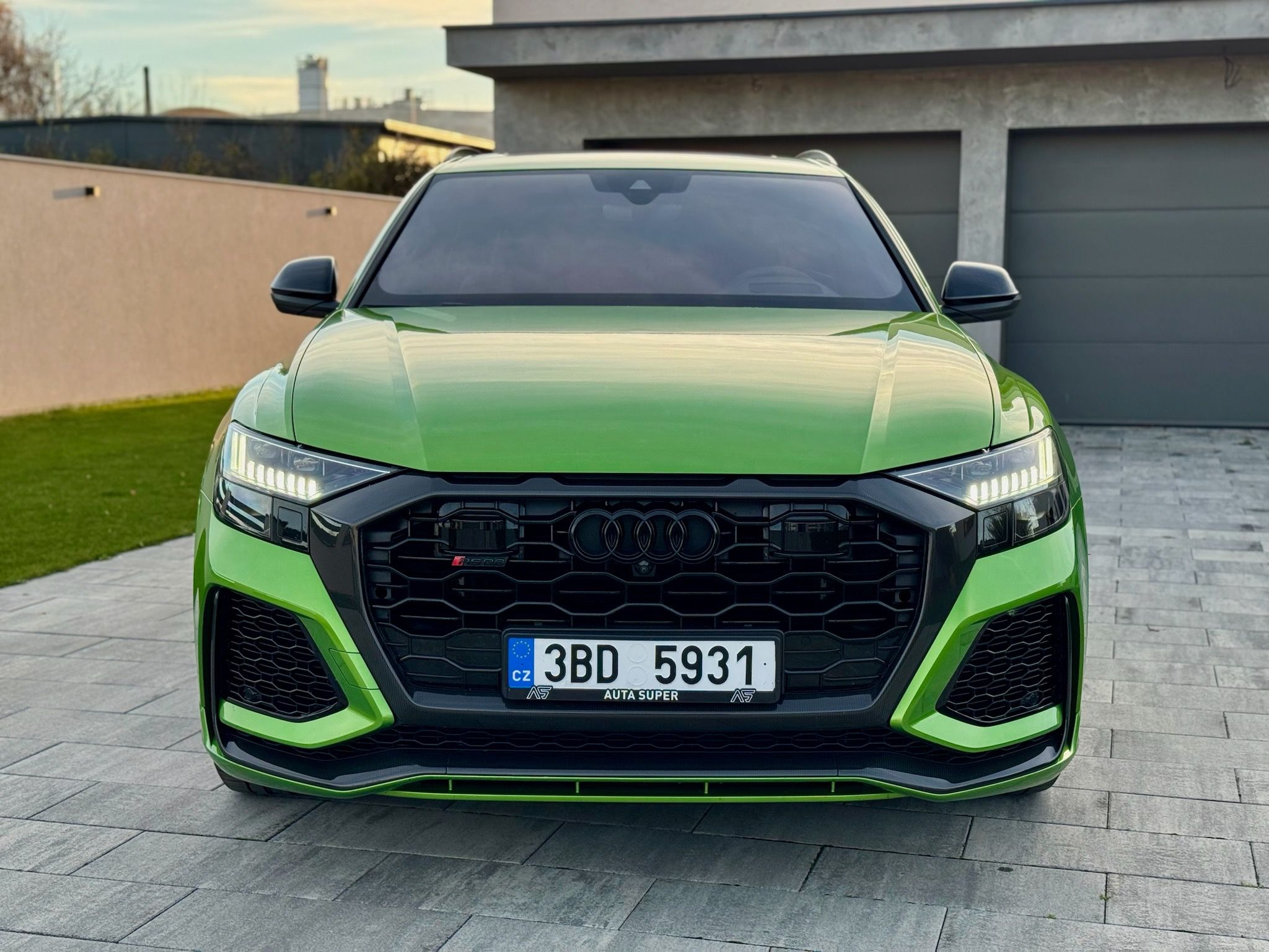 Audi RS Q8, 4.0TFSI Quattro (441 kW/600k) - fotka 2