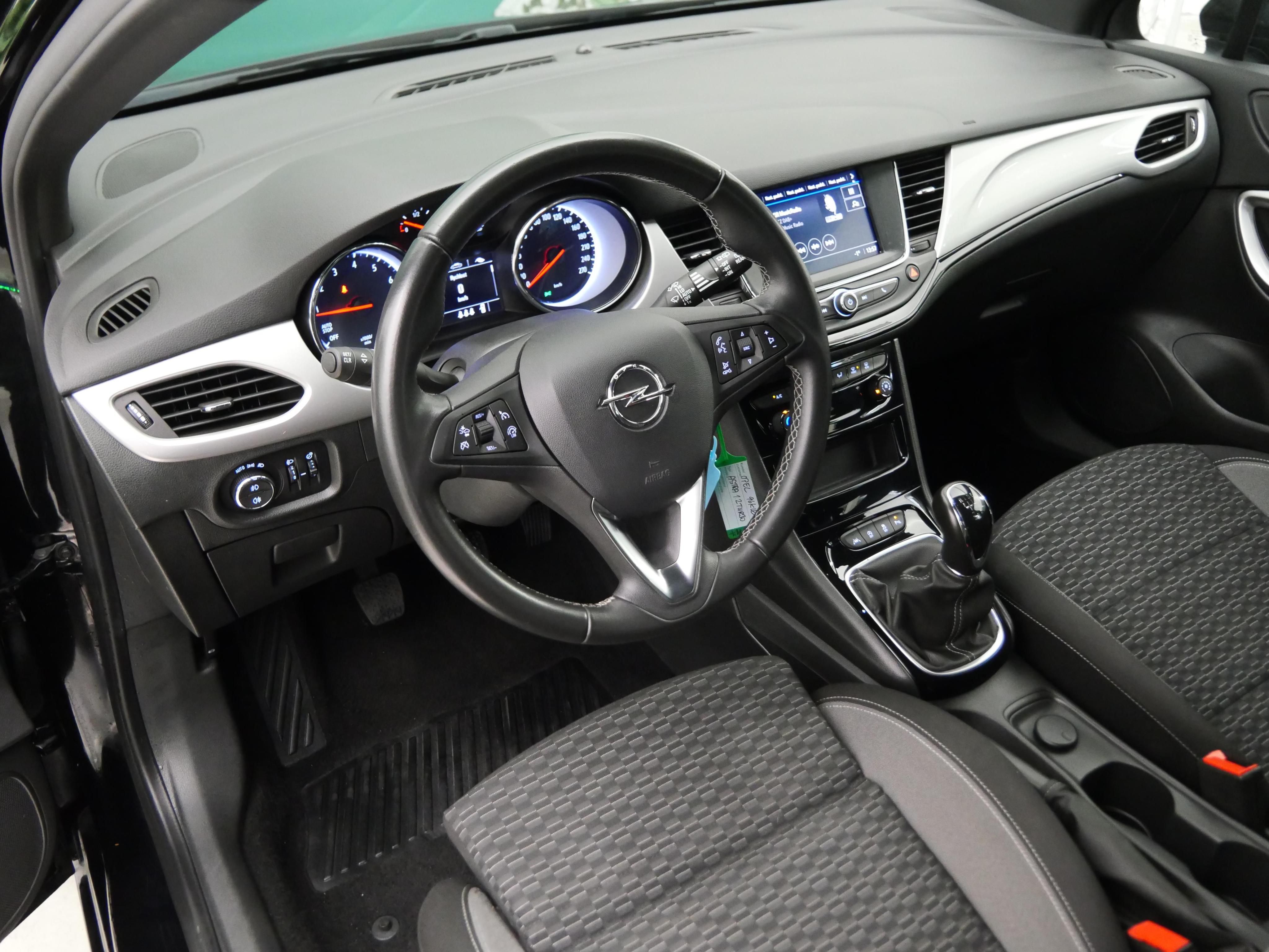 Opel Astra, 1.2 Turbo 96 kW GS Line - fotka 5