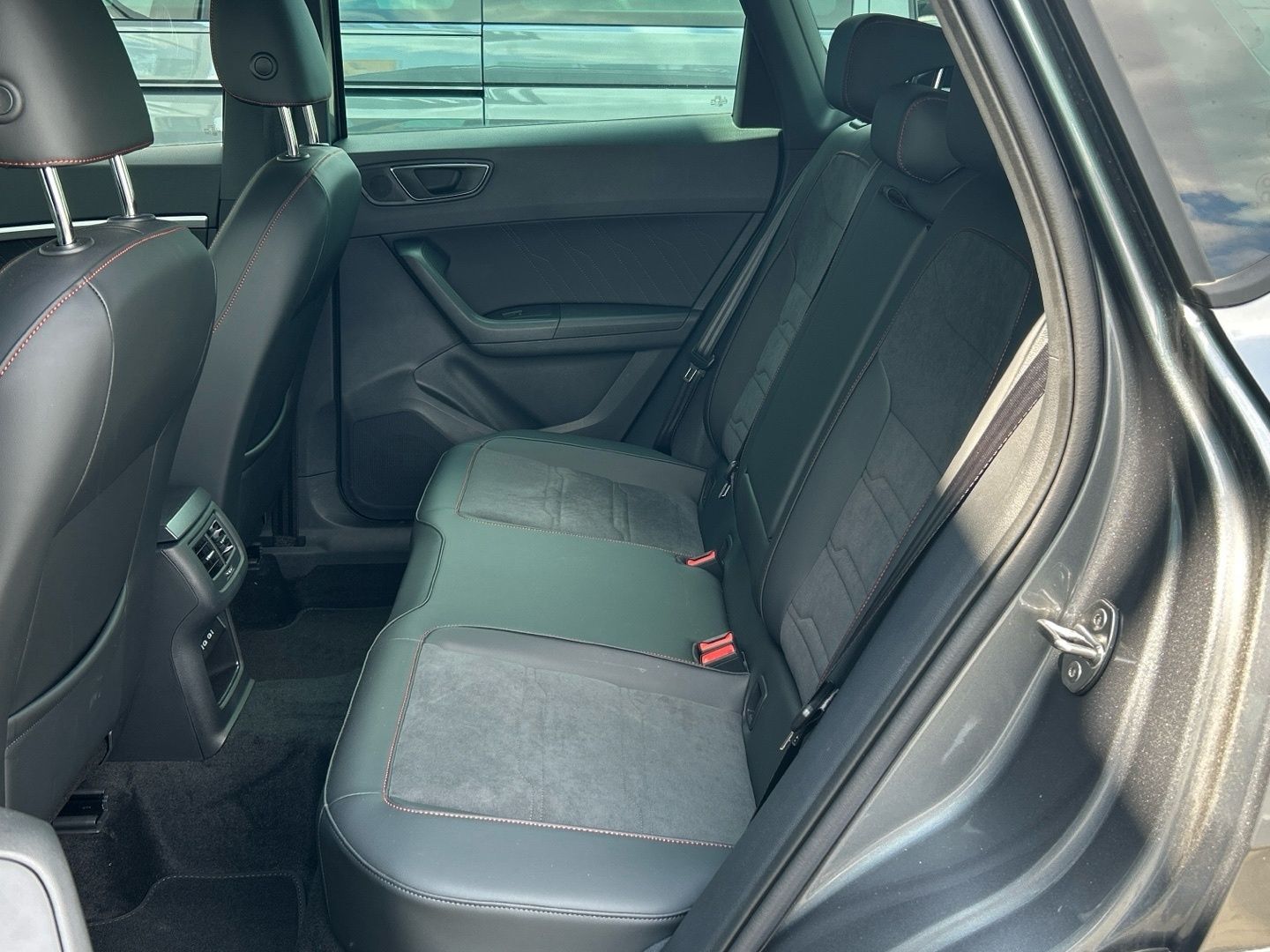 Seat Ateca, 2.0 TDI 7DSG Black Edition FR - fotka 6