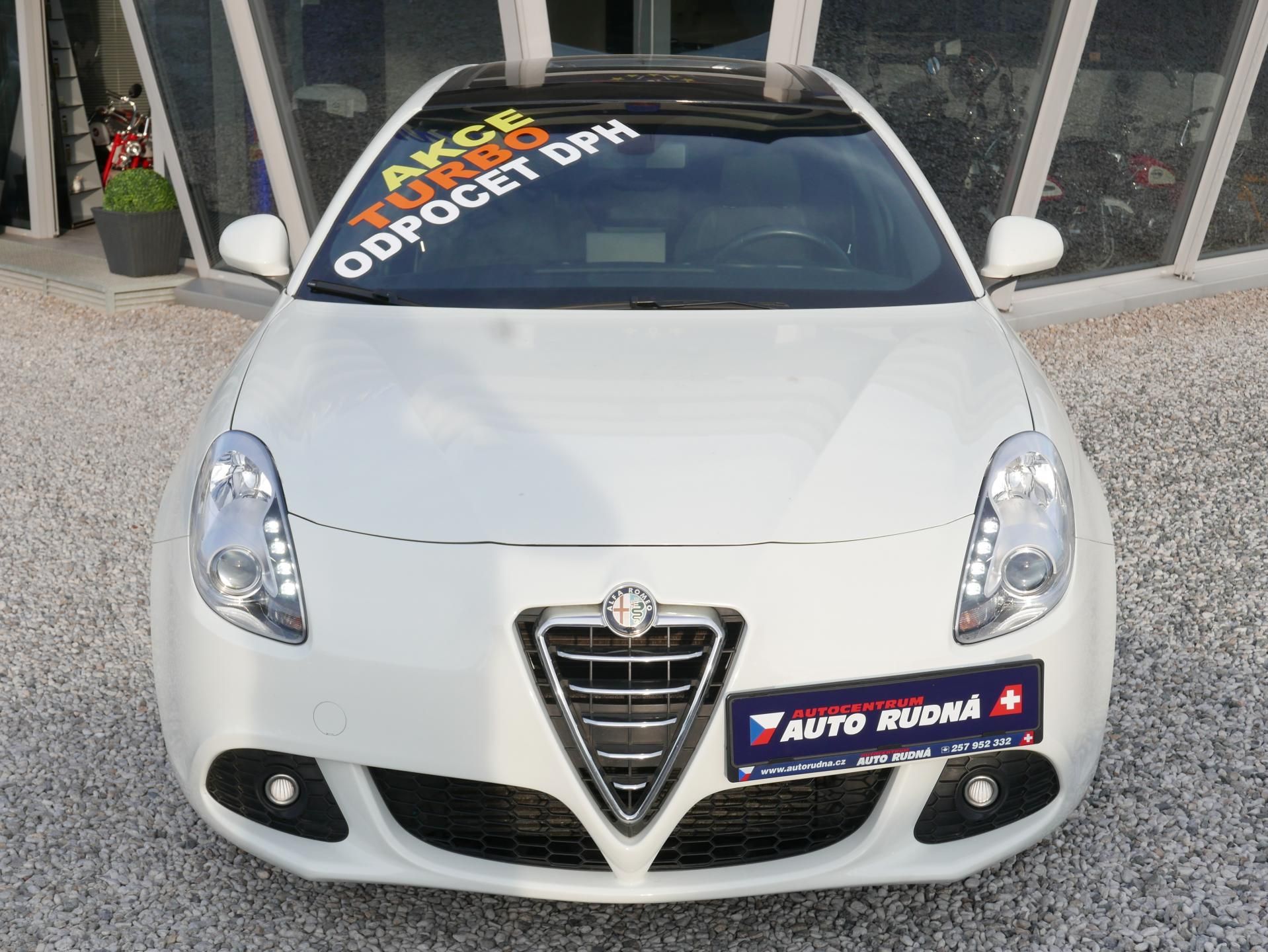 Alfa Romeo Giulietta, 1,4 TB 125kW Navi Panorama - fotka 4