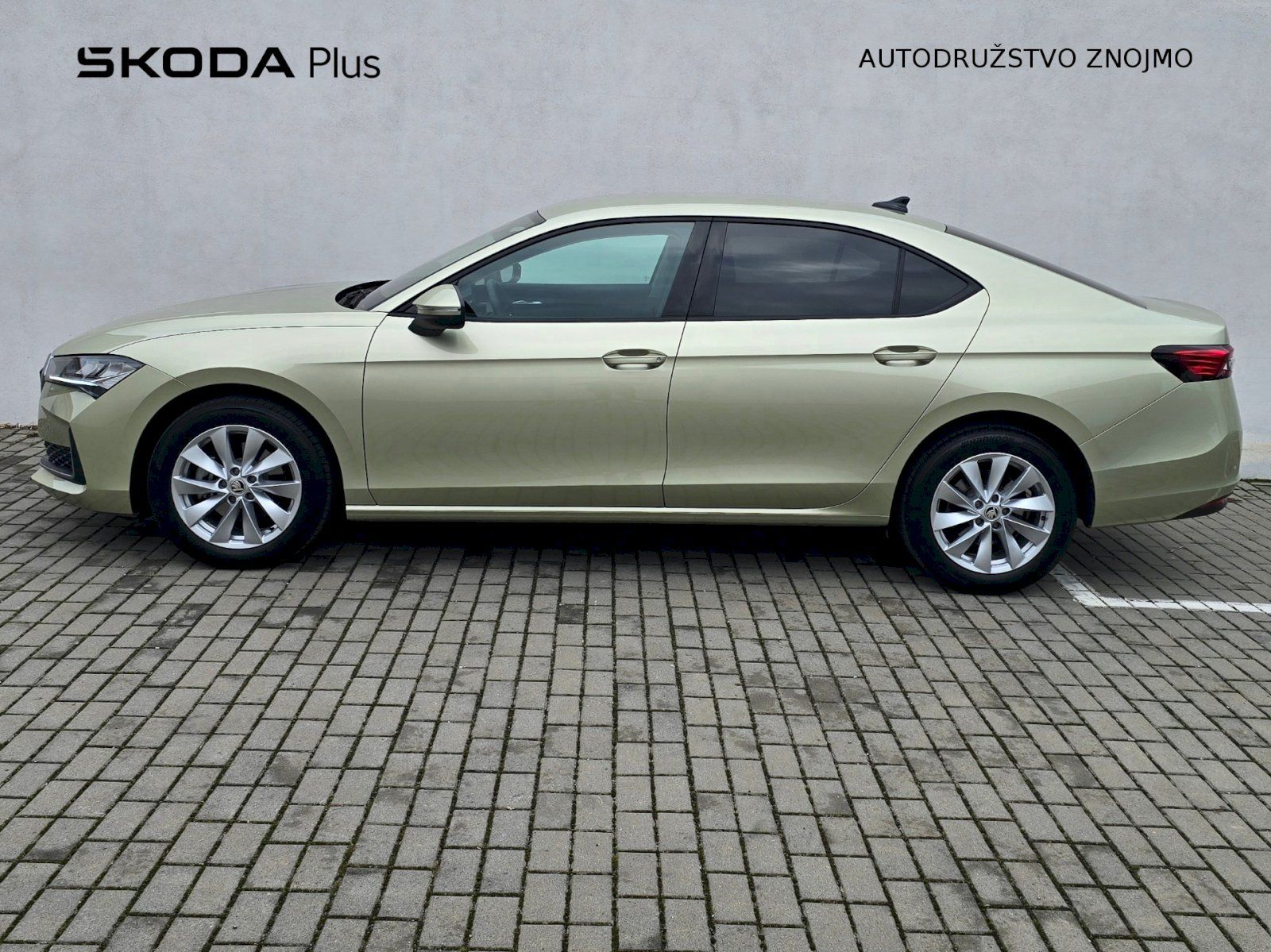 Škoda Superb, 2,0TDI 110KW DSG SELECTION - fotka 3