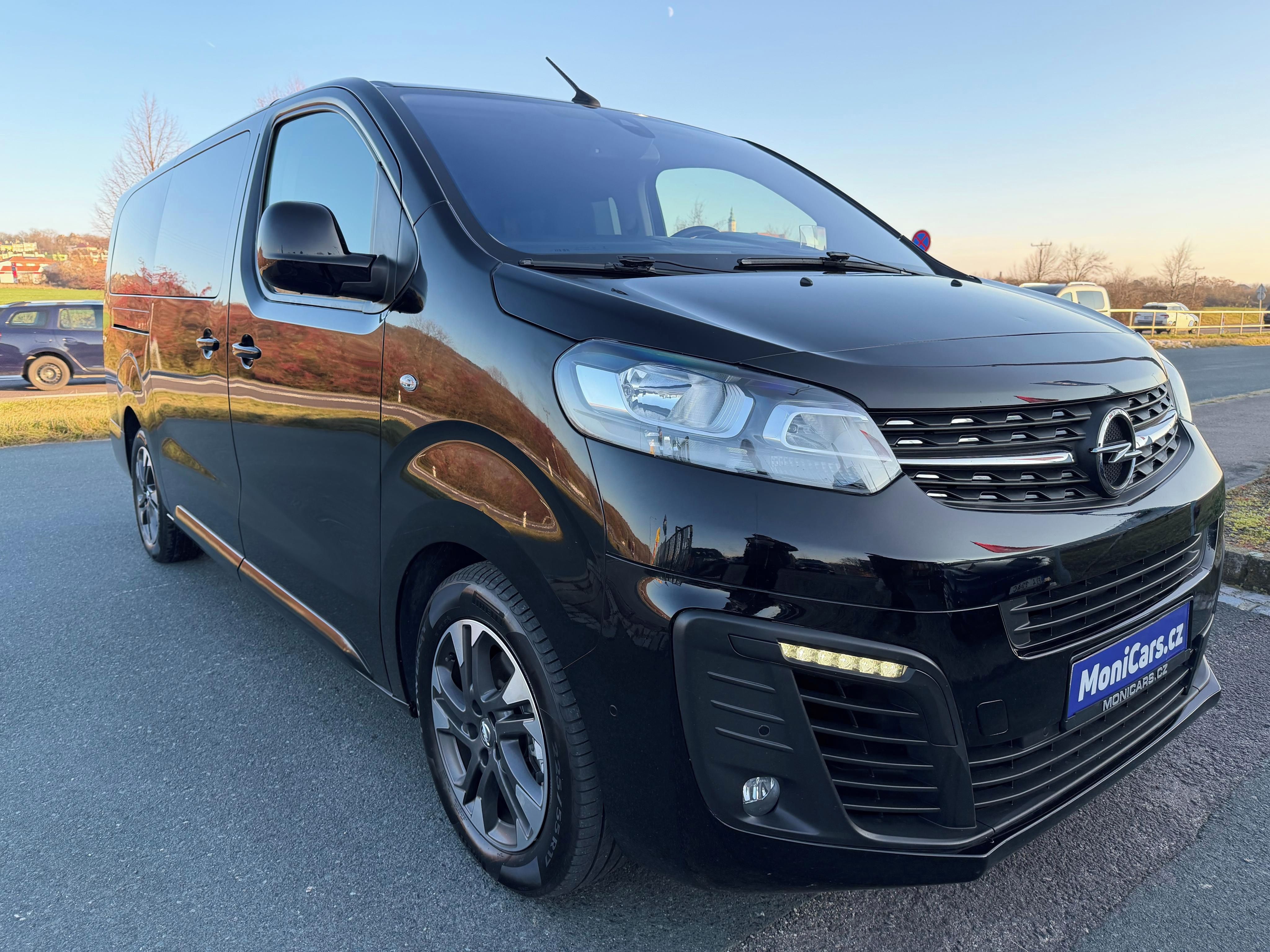 Opel Vivaro, LIFFE 2.0 CDT-i 106kW  8 MÍST - fotka 3