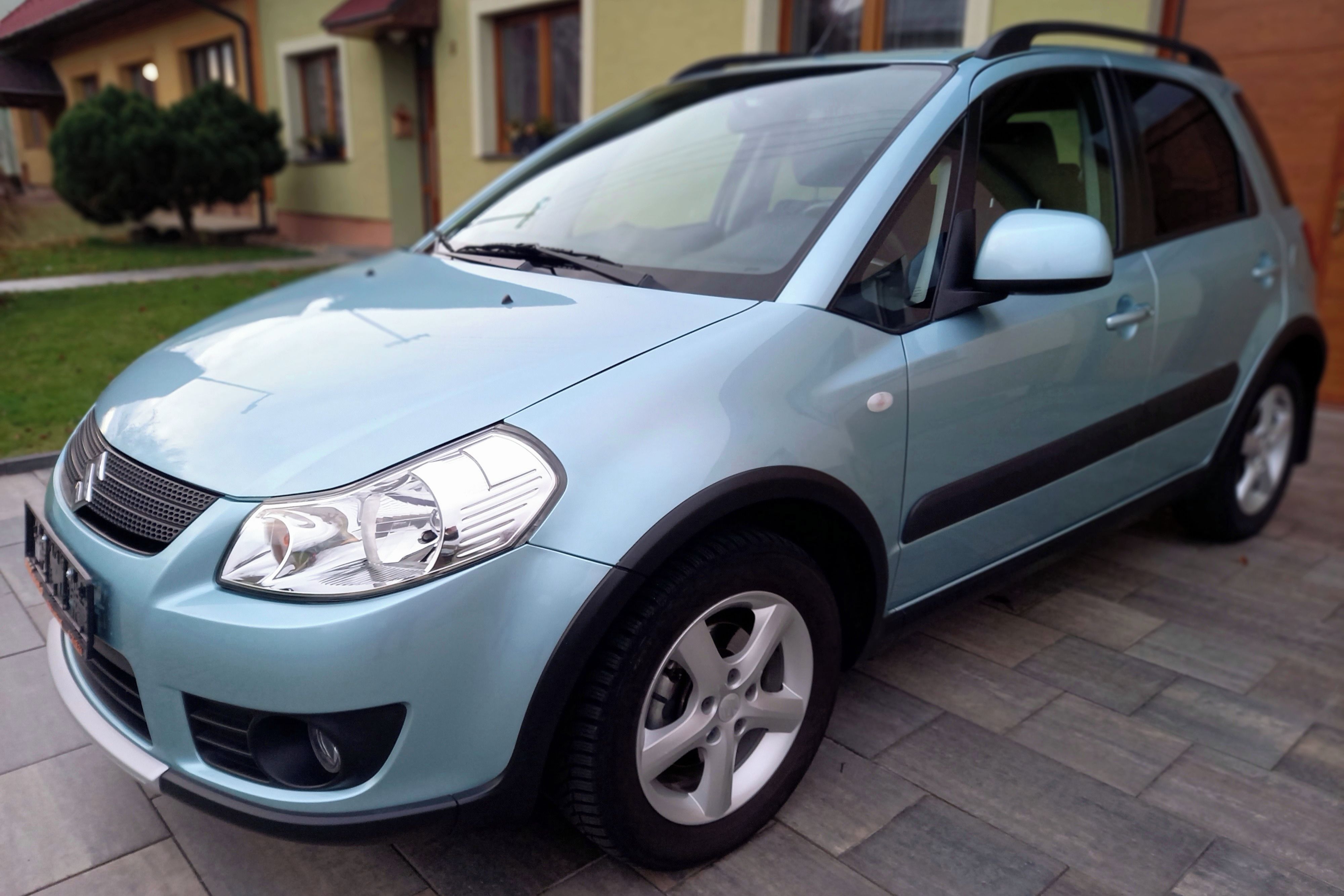 Suzuki SX4, Suzuki SX4 1.6i COMFORT
