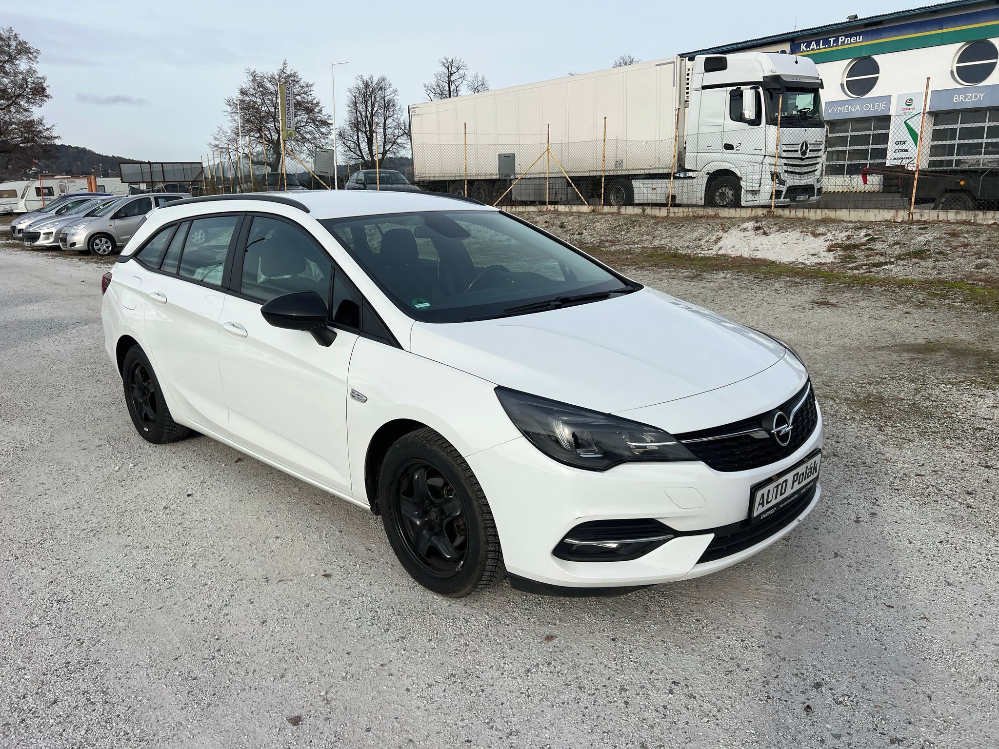Opel Astra, Sports Tourer 1.5 - fotka 3