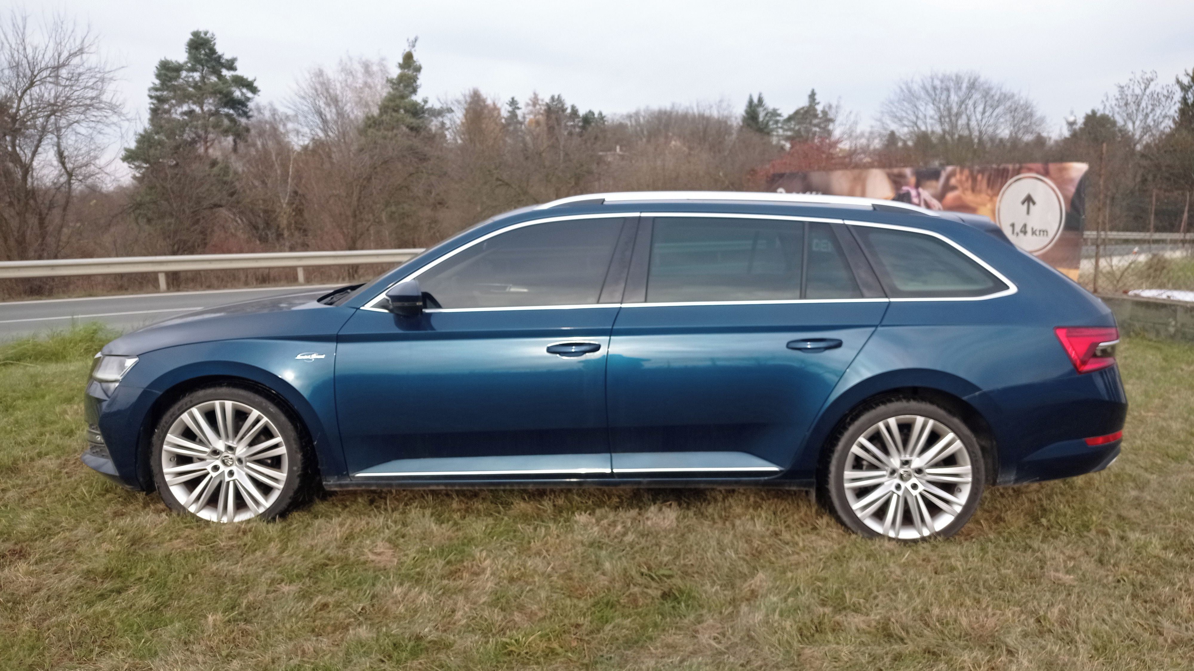Škoda Superb, 2.0 TDI 147kW L&K Combi DSG - fotka 2
