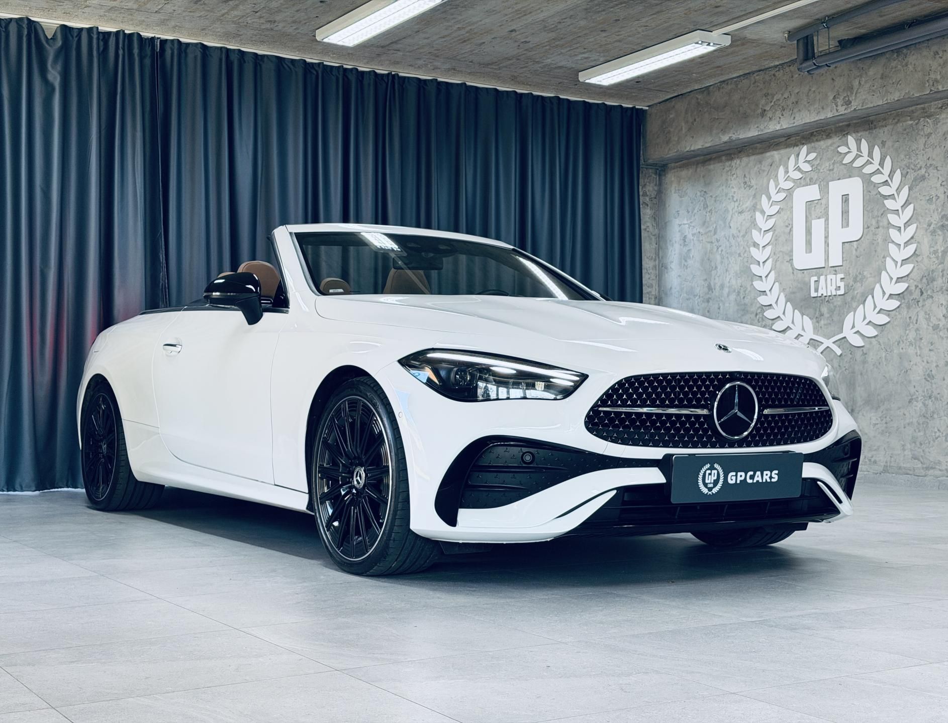 Mercedes-Benz CLE, 300*AMG*4M*ZÁRUKA*CABRIO