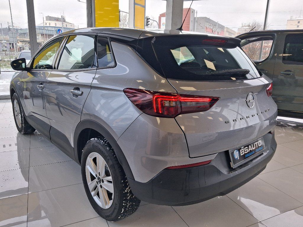 Opel Grandland, 1.2T 96kW 2022 - fotka 4