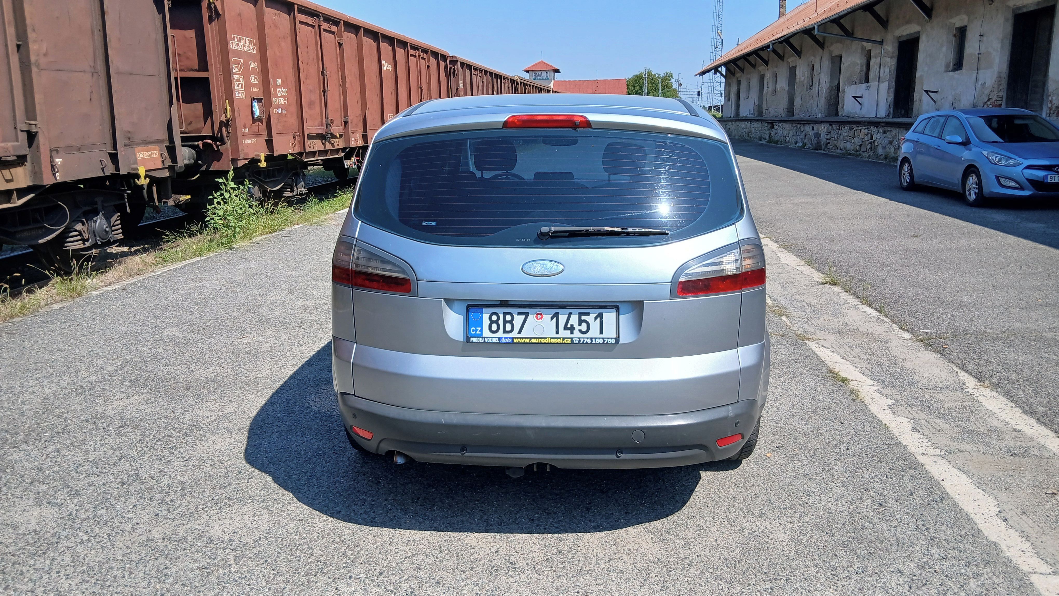 Ford S-MAX, 2,0 TDi 96kW automat - fotka 4