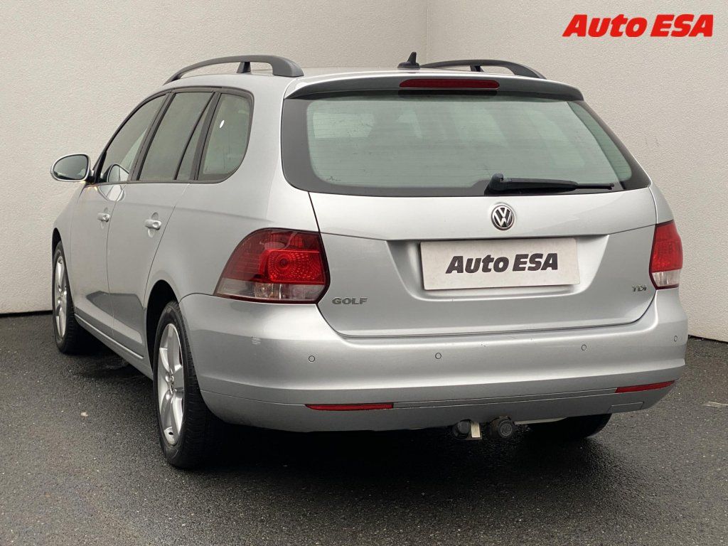 Volkswagen Golf, 1.6 TDi,Trendline,navi - fotka 6
