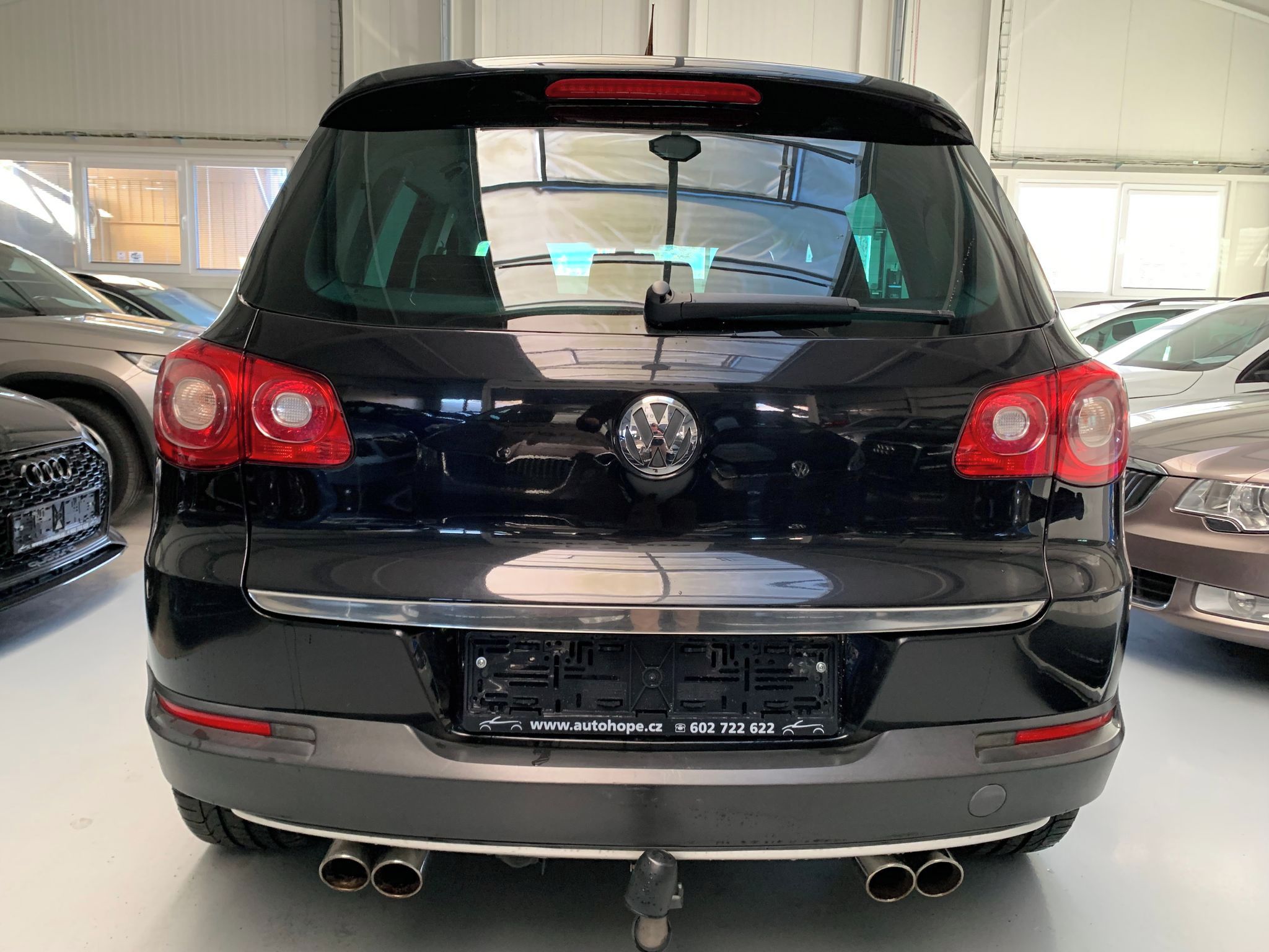 Volkswagen Tiguan, R-Line 2.0 TDI 4Motion SPORT - fotka 5