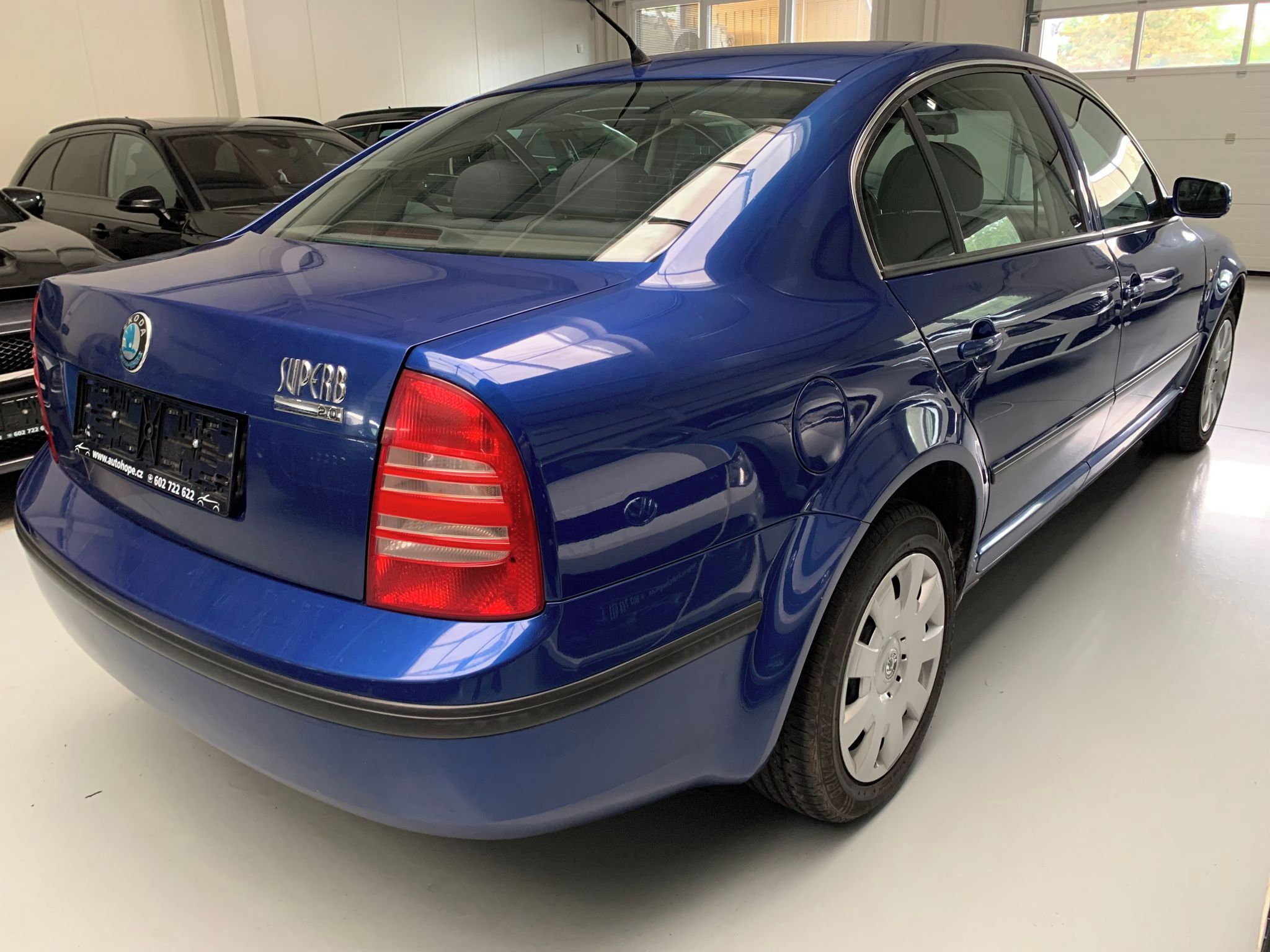 Škoda Superb, 2.0i Classic - fotka 6