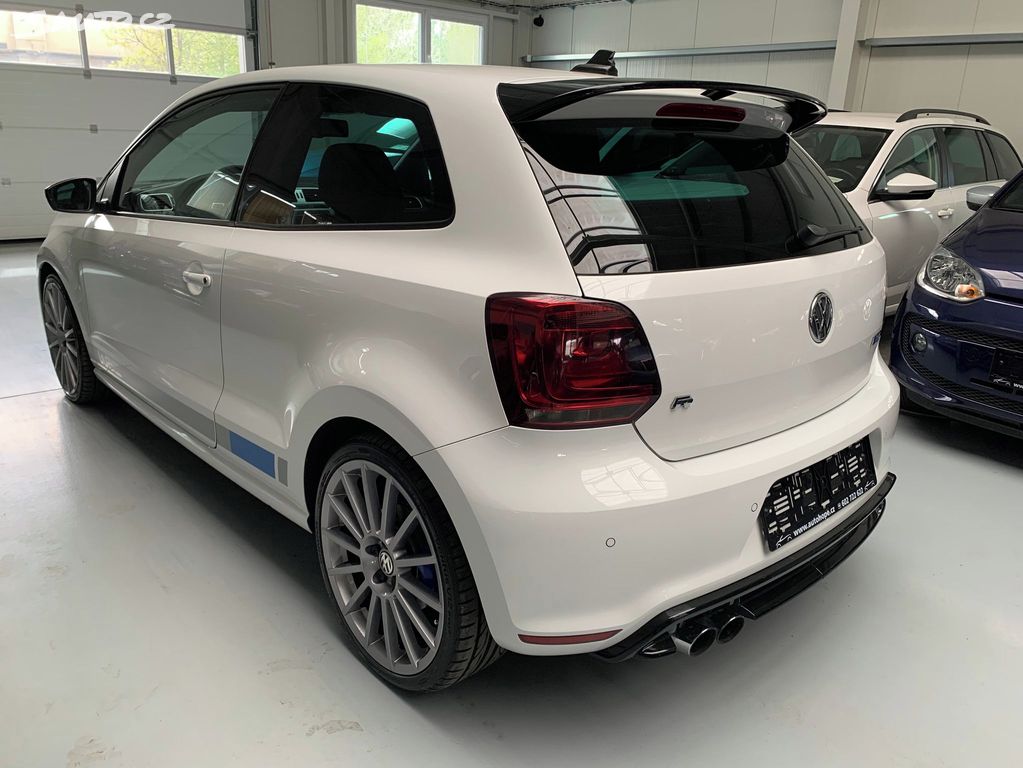 Volkswagen Polo R WRC 2.0 TSI - 636/2500 kusů | Sauto.cz