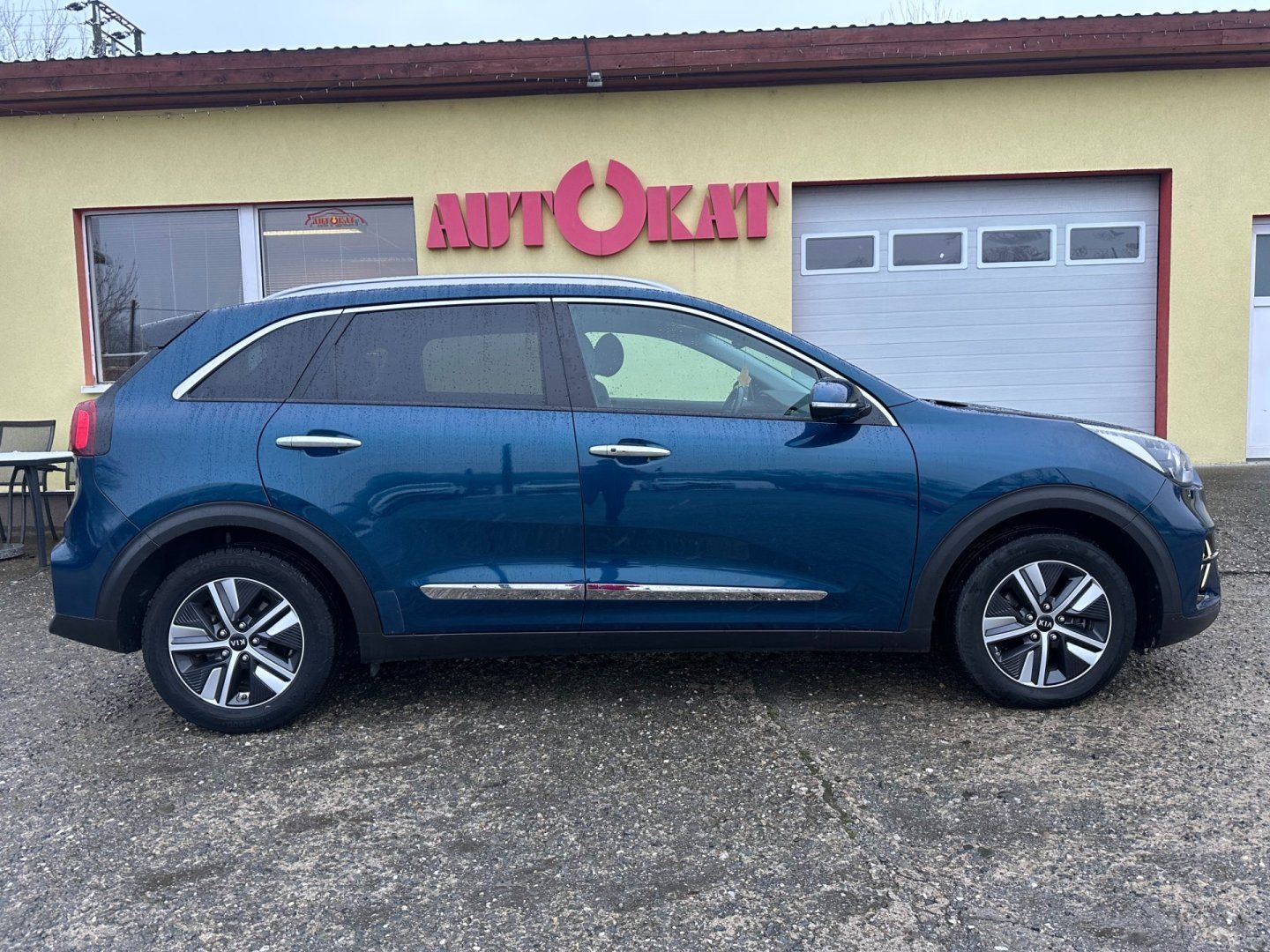 Kia Niro, 1.6 Plug-in Hybrid 104kW/1MAJ - fotka 2