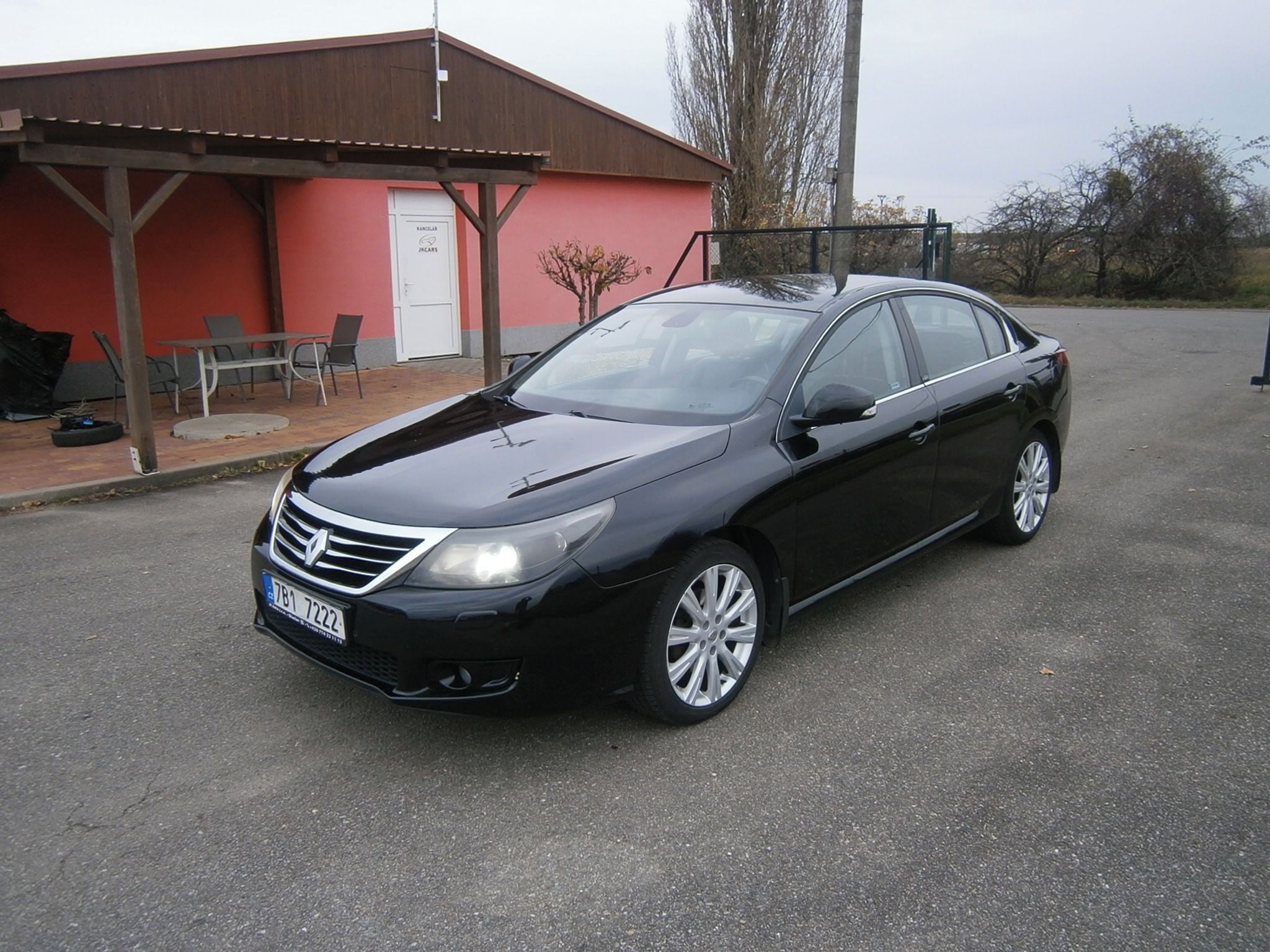 Renault Latitude, 2,0dCi, 127kW, Initiale - fotka 3