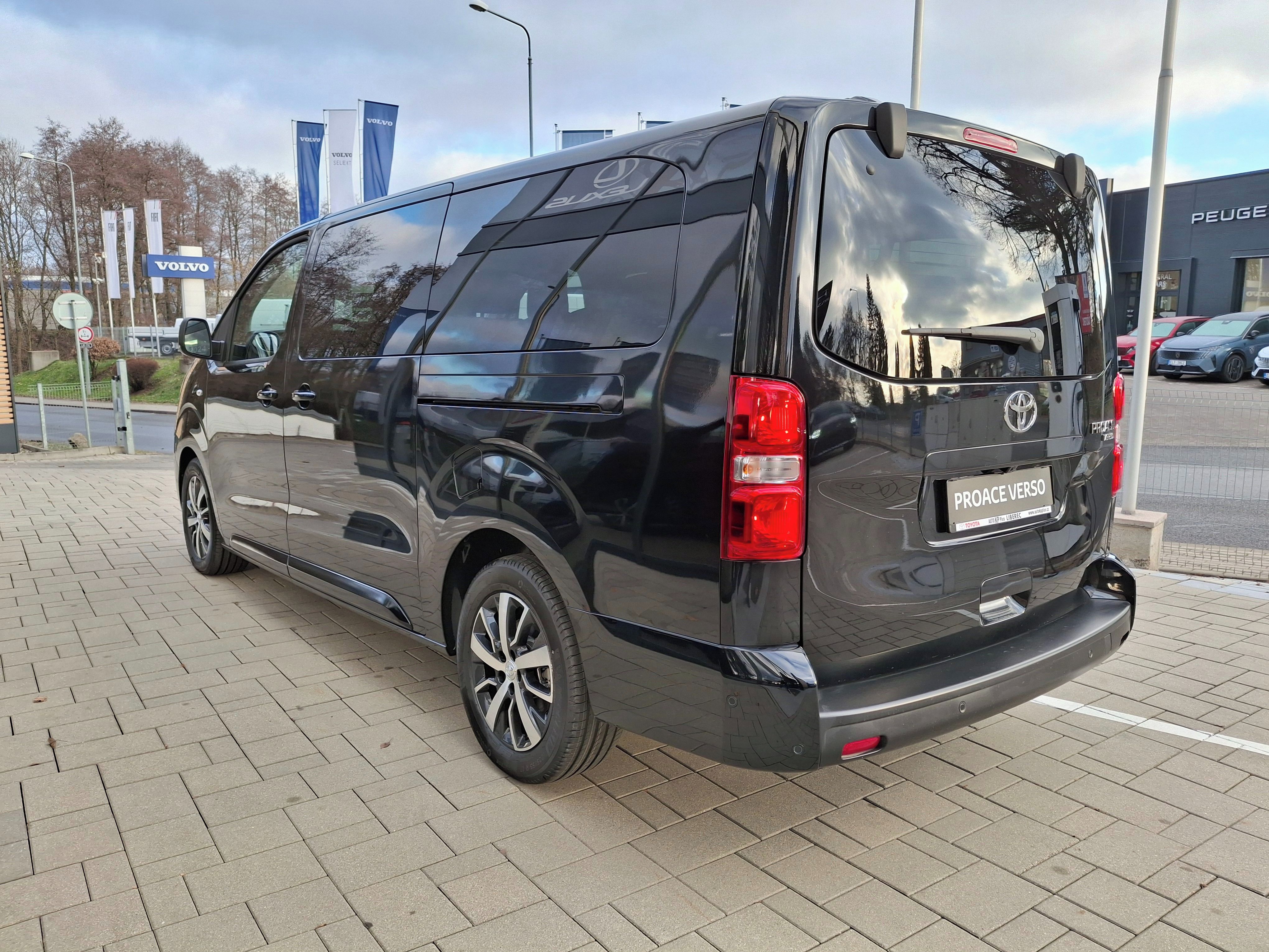 Toyota Proace Verso, 2.0 177k 8AT L2 Family 8S - fotka 3