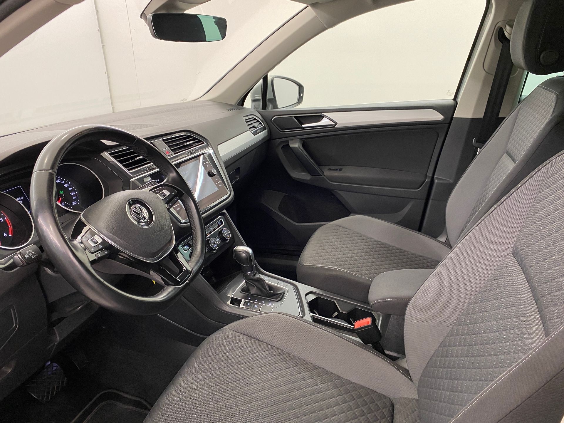 Volkswagen Tiguan, 2.0 TDI DSG COMFORTLINE - fotka 5