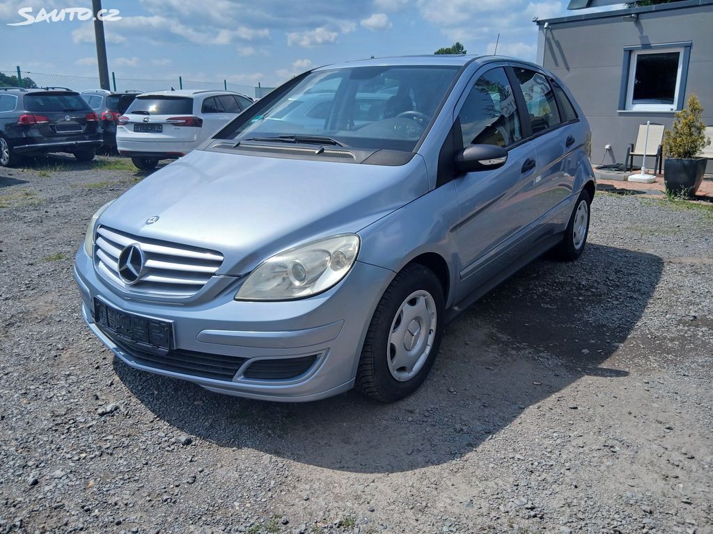Mercedes-Benz Třídy B, 1.7i, KLIMATRONIC - fotka 2