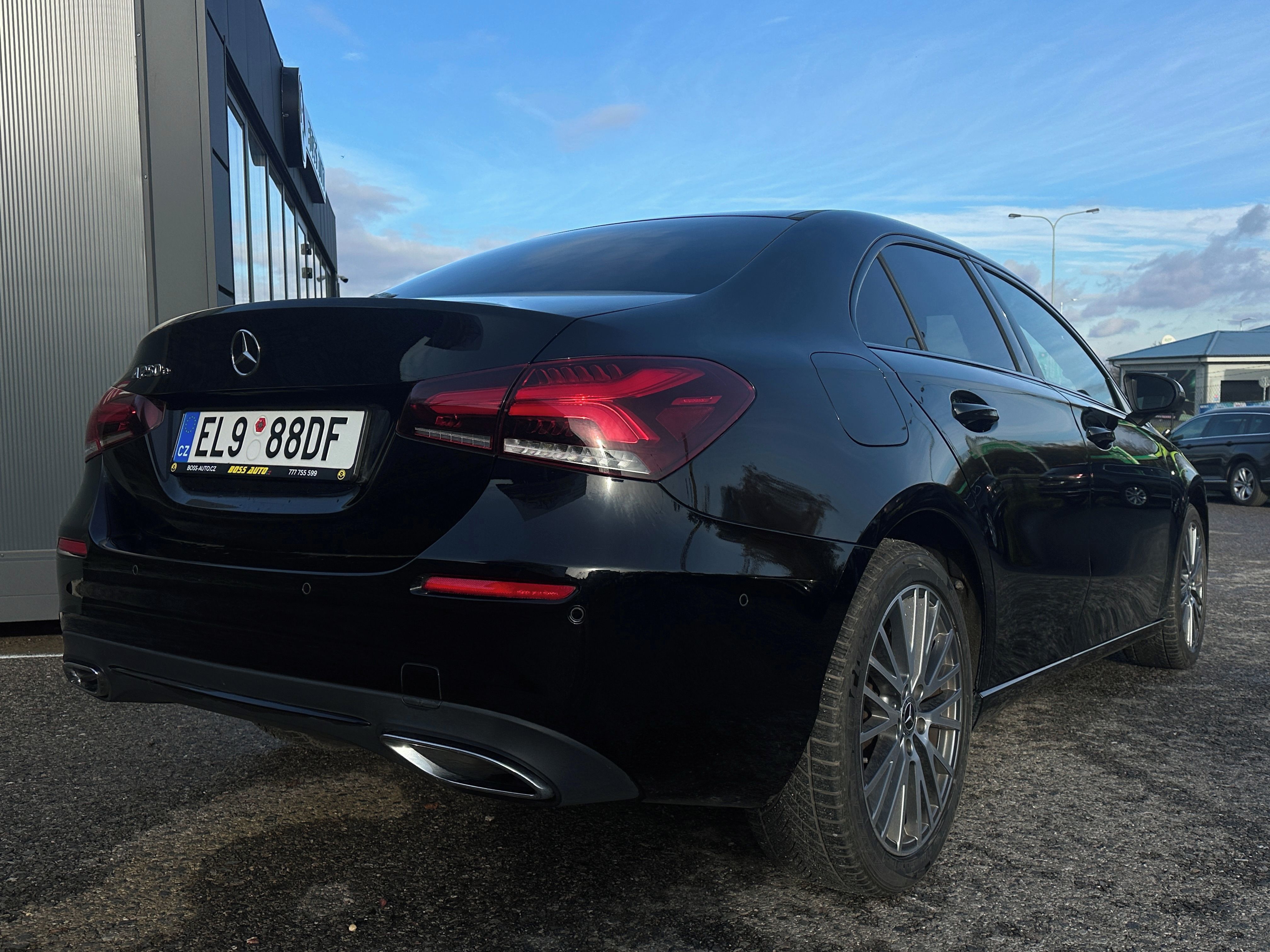 Mercedes-Benz Třídy A, Mercedes-Benz A 250 2020 - fotka 6