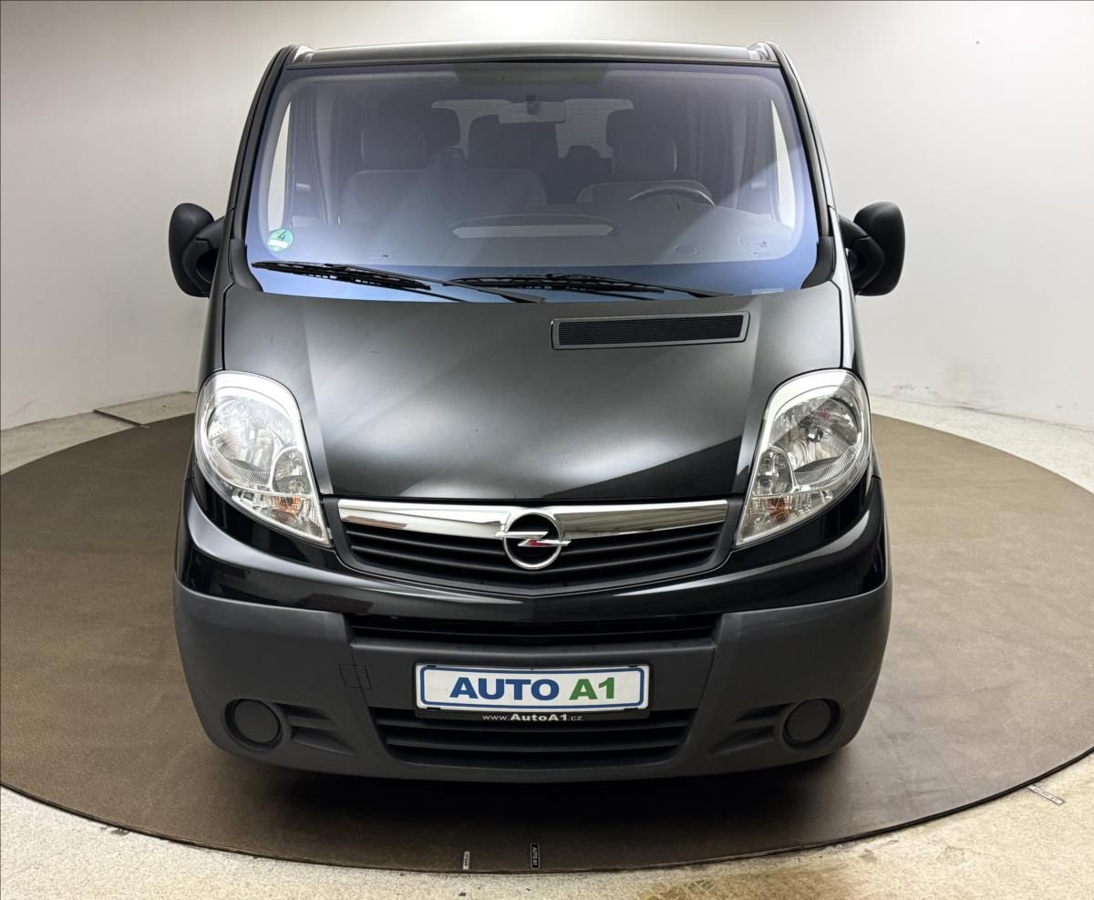 Opel Vivaro, 2,5 107kW 9MÍST AC TAŽNÉ 1.MAJ - fotka 2