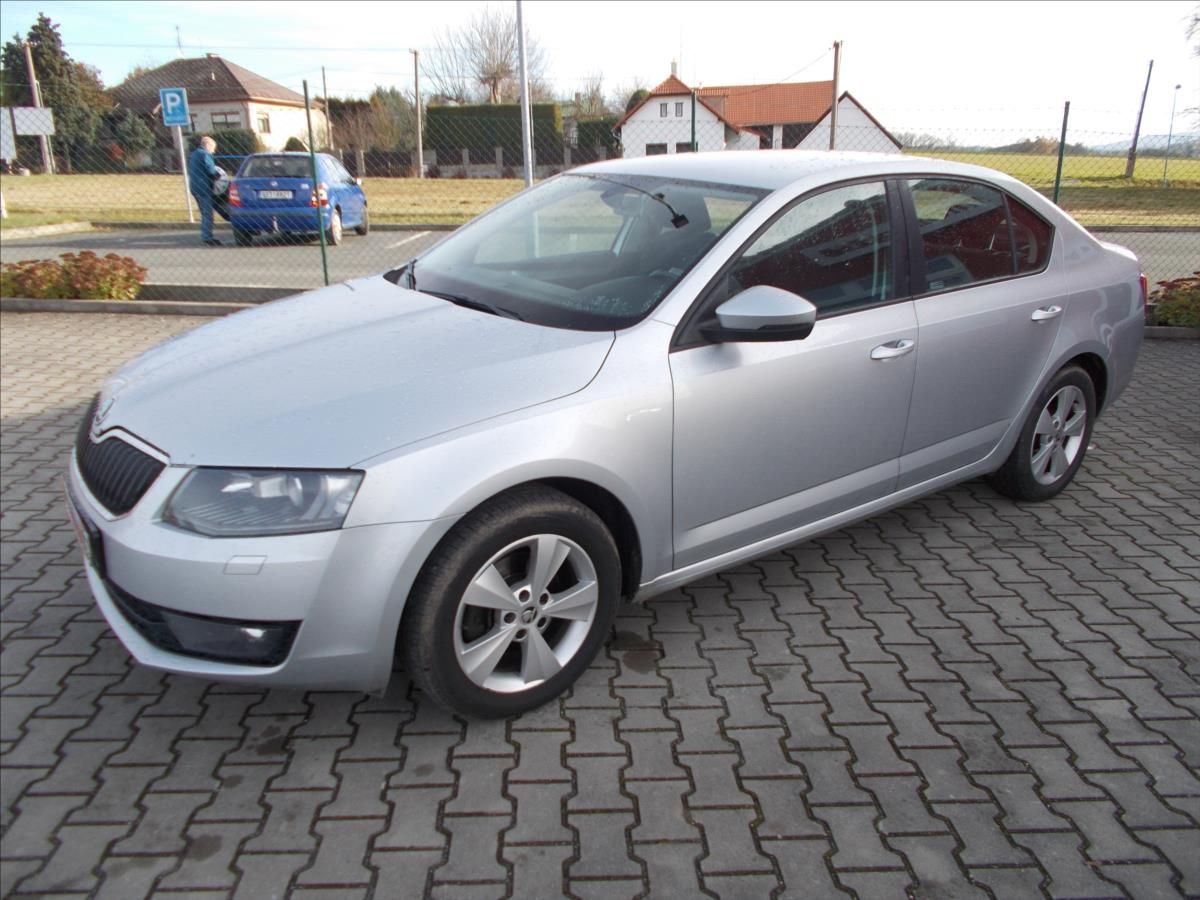 Škoda Octavia, 1,6 TDI DIGIKLIMA NOVÁ STK  II - fotka 4