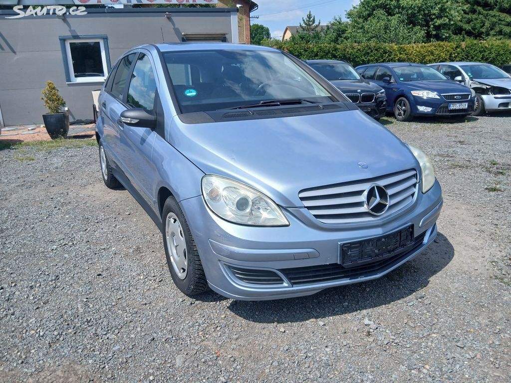 Mercedes-Benz Třídy B, 1.7i, KLIMATRONIC - fotka 4