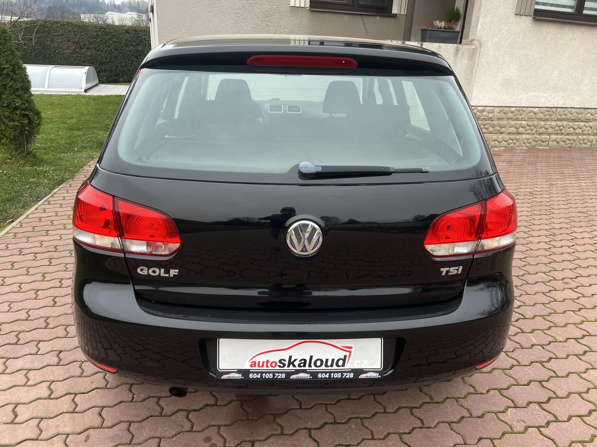 Volkswagen Golf, 1.2TSI 77KW,ALU,DIGIKLIMA,ESP - fotka 5