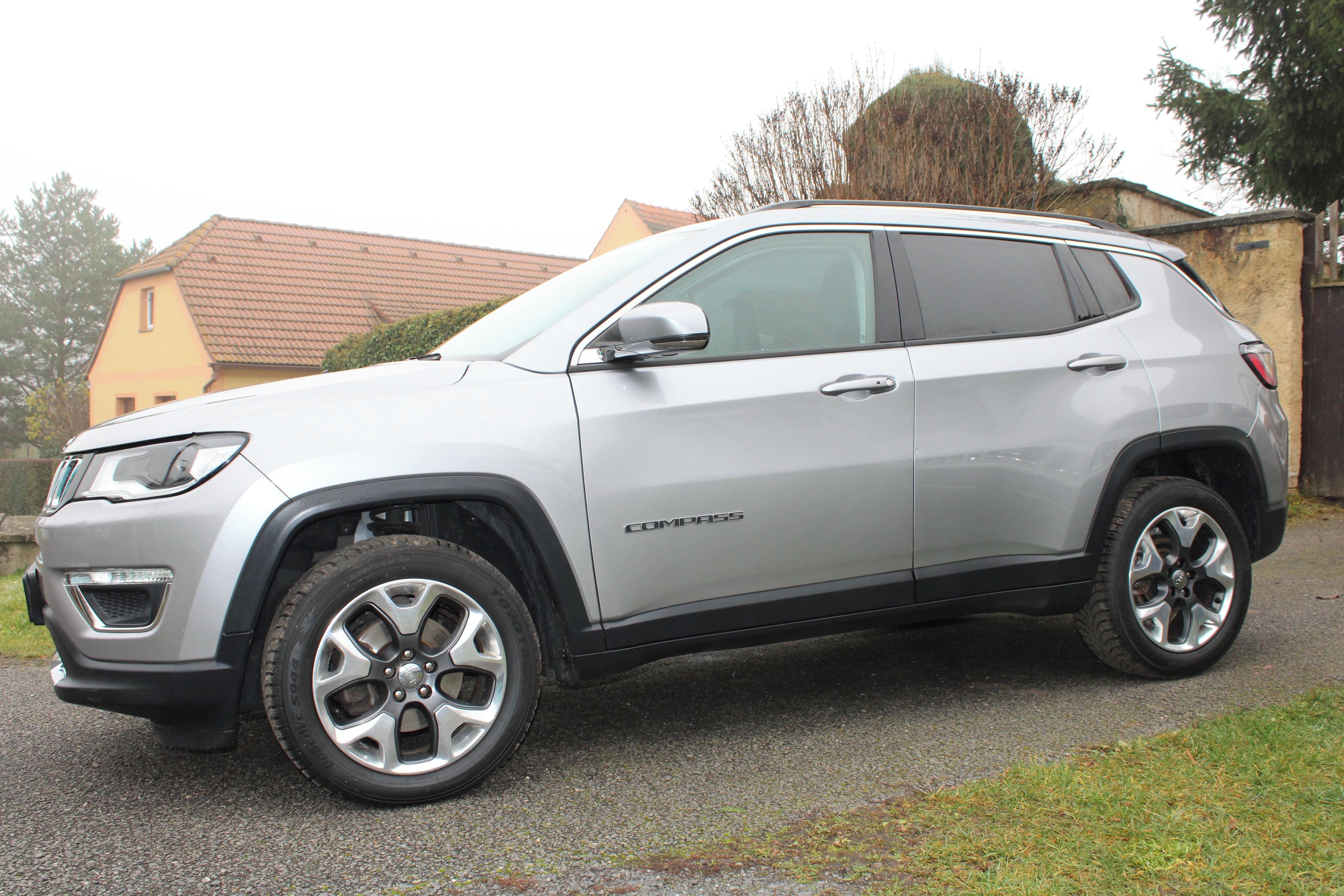 Jeep Compass, 2.0 M-Jet Limited 4WD - fotka 2
