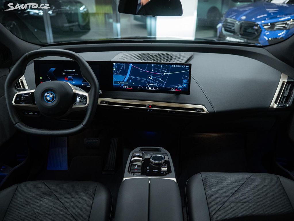 BMW iX 50 385KW 4x4 R22 LUXUS A VÝKON | Sauto.cz