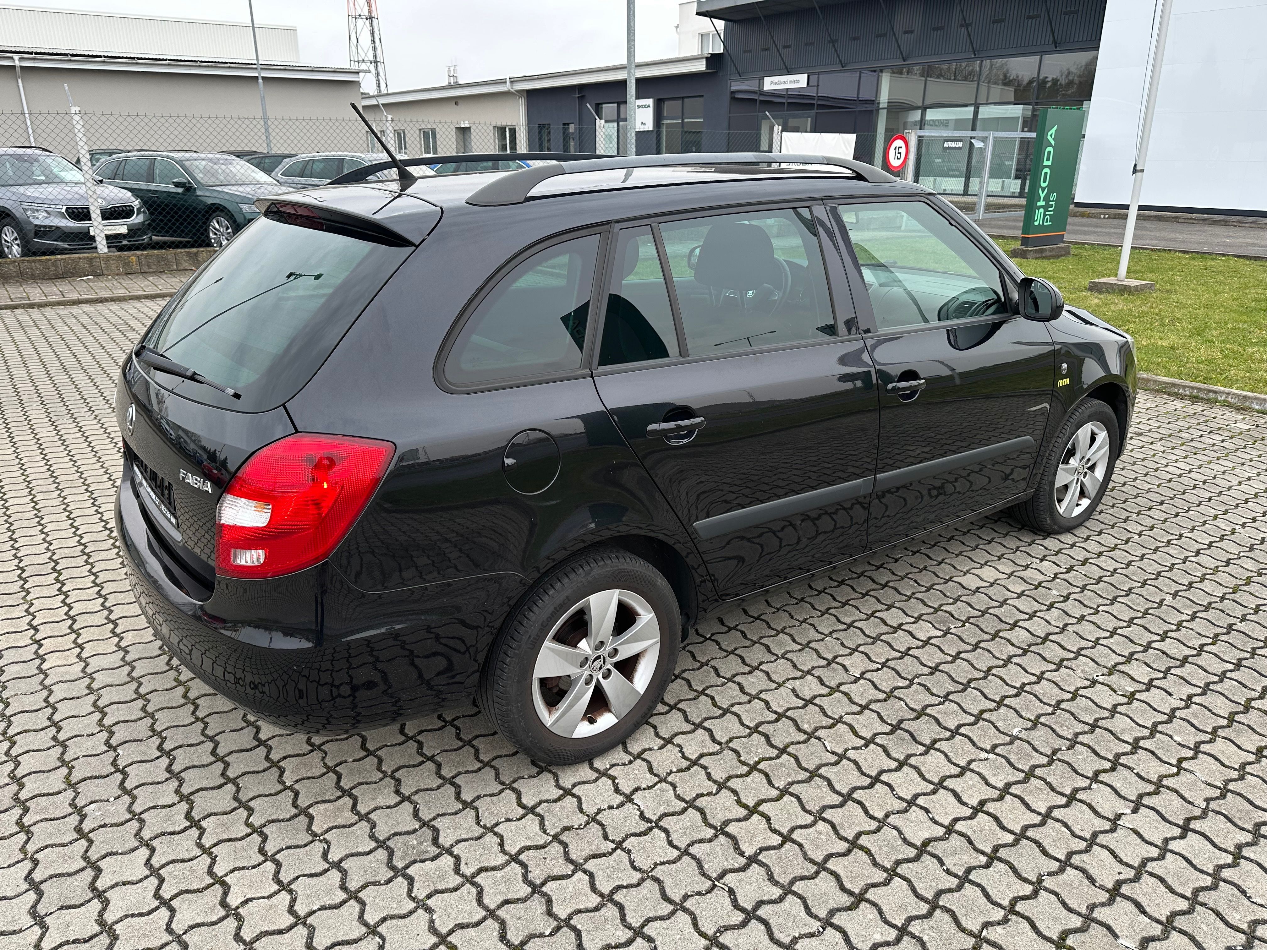 Škoda Fabia, 1.2 Tsi-77-KW-AUTOMAT-TAŽNE - fotka 6