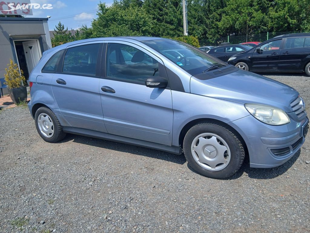 Mercedes-Benz Třídy B, 1.7i, KLIMATRONIC - fotka 6